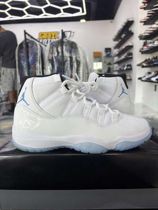 Jordan 11 "Legend Blue" Used Size 9