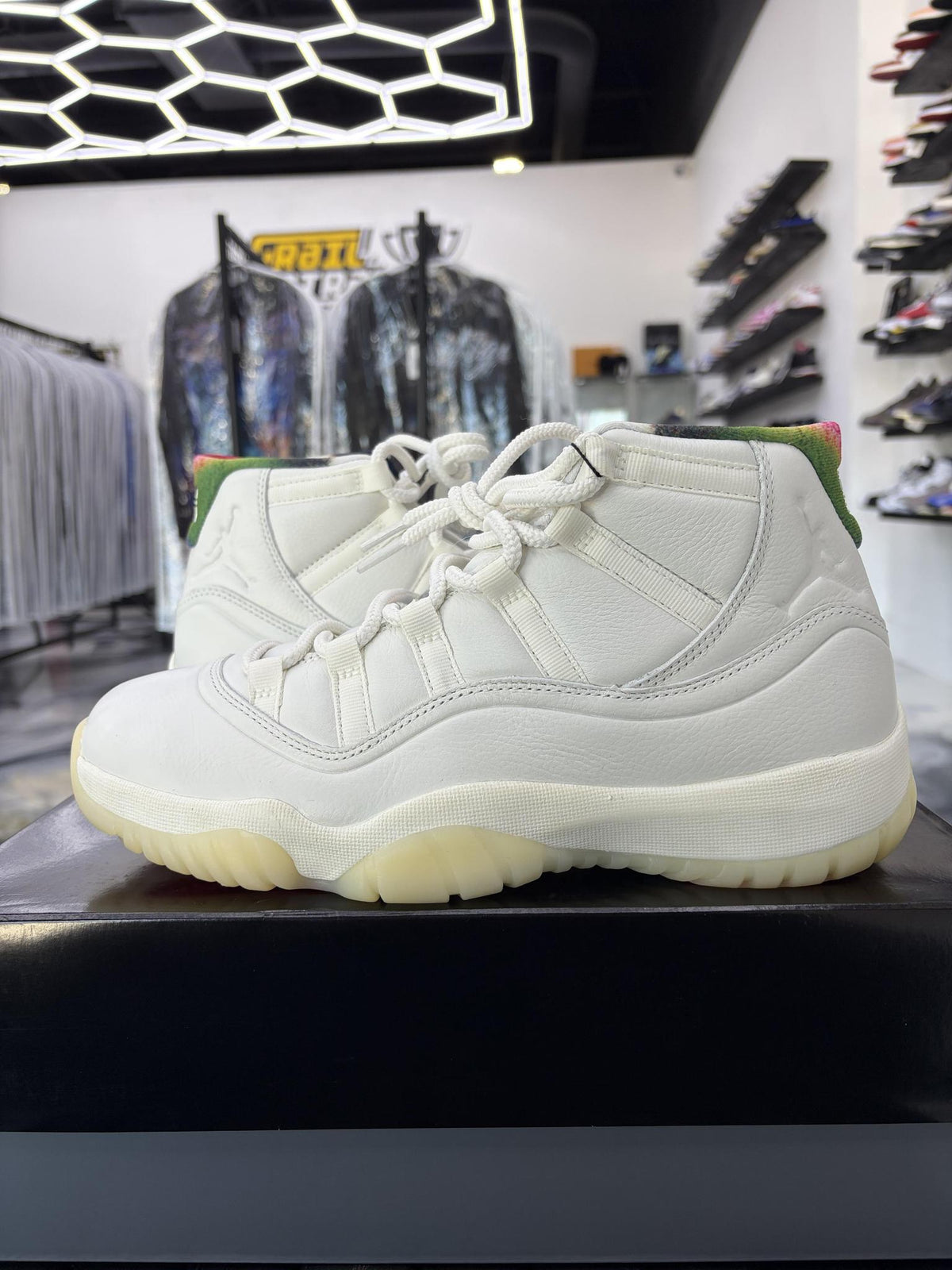 Jordan 11 "285" Used Size 9