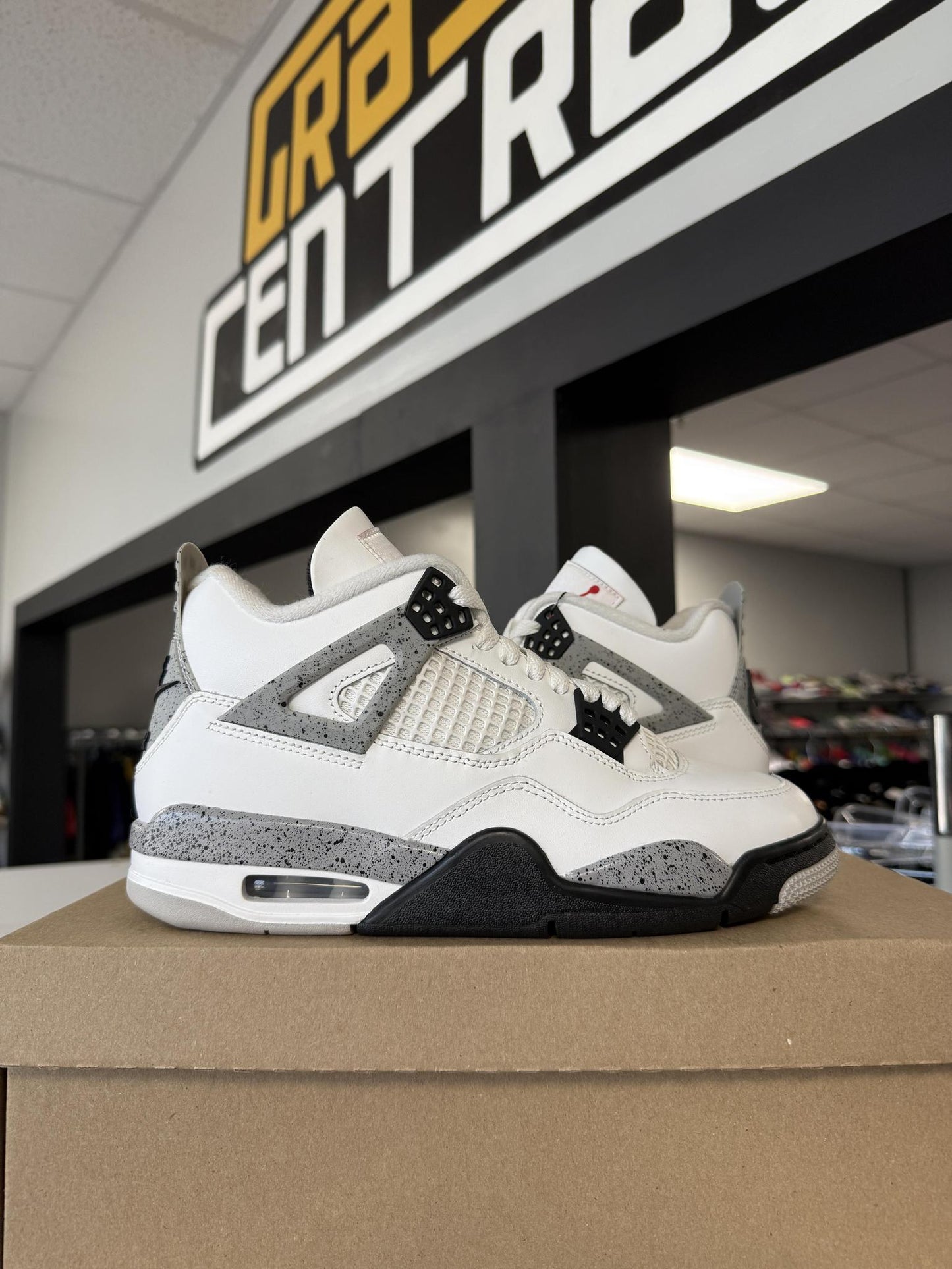 Jordan 4 "White Cement" Used Size 7Y/8.5W