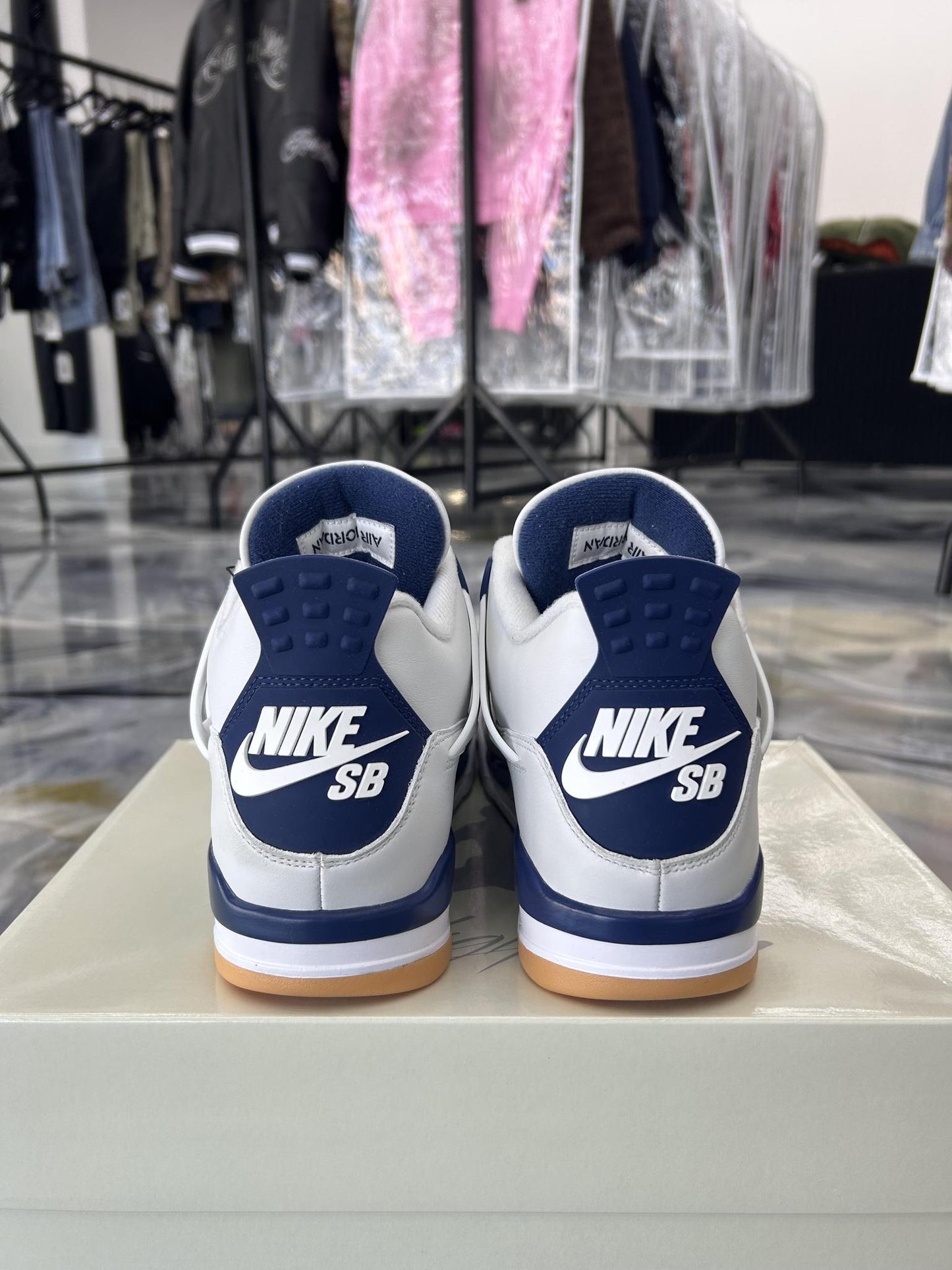 Jordan 4 "Navy SB" Used Size 9.5