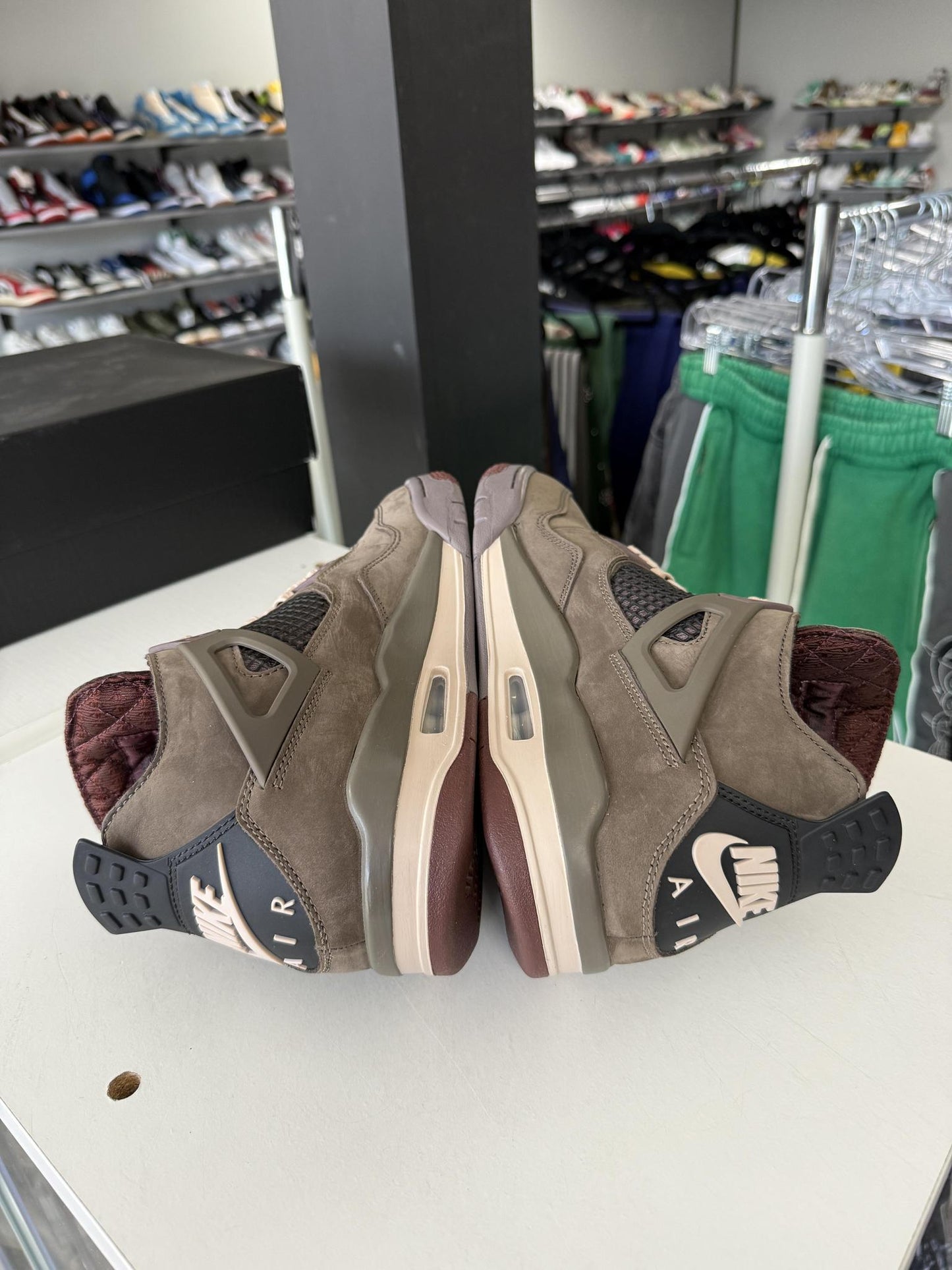 Jordan 4 A Ma Maniere "Dark Mocha" Used Size 8.5
