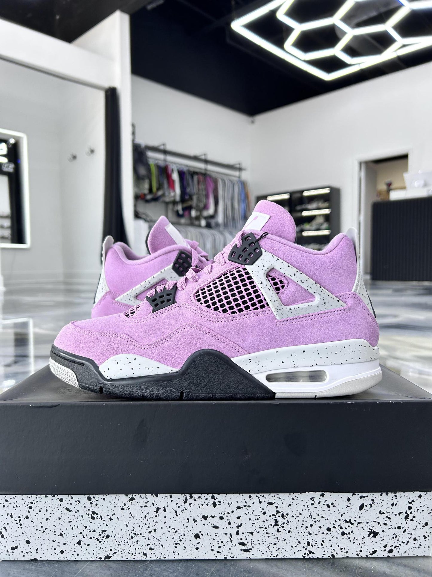 Jordan 4 "Orchid Pink" Used Size 10M/11.5W