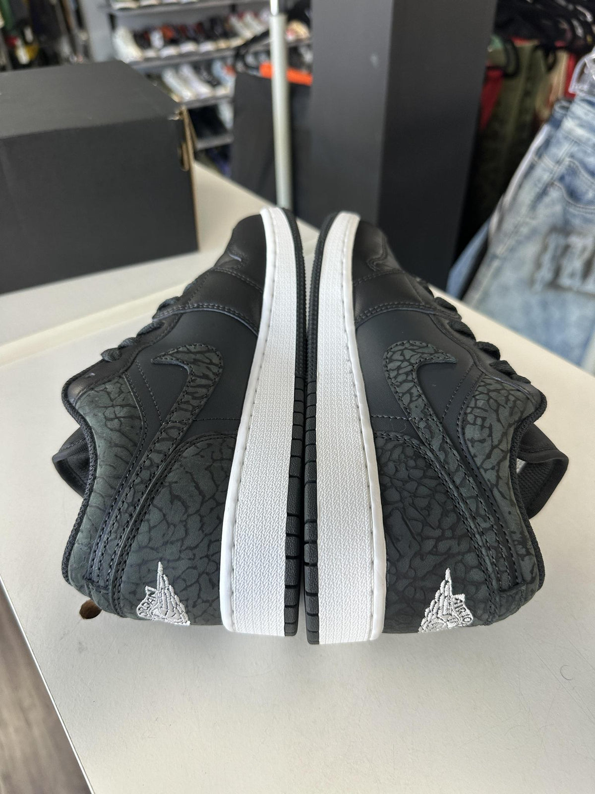 Jordan 1 Low SE Black Elephant Used
