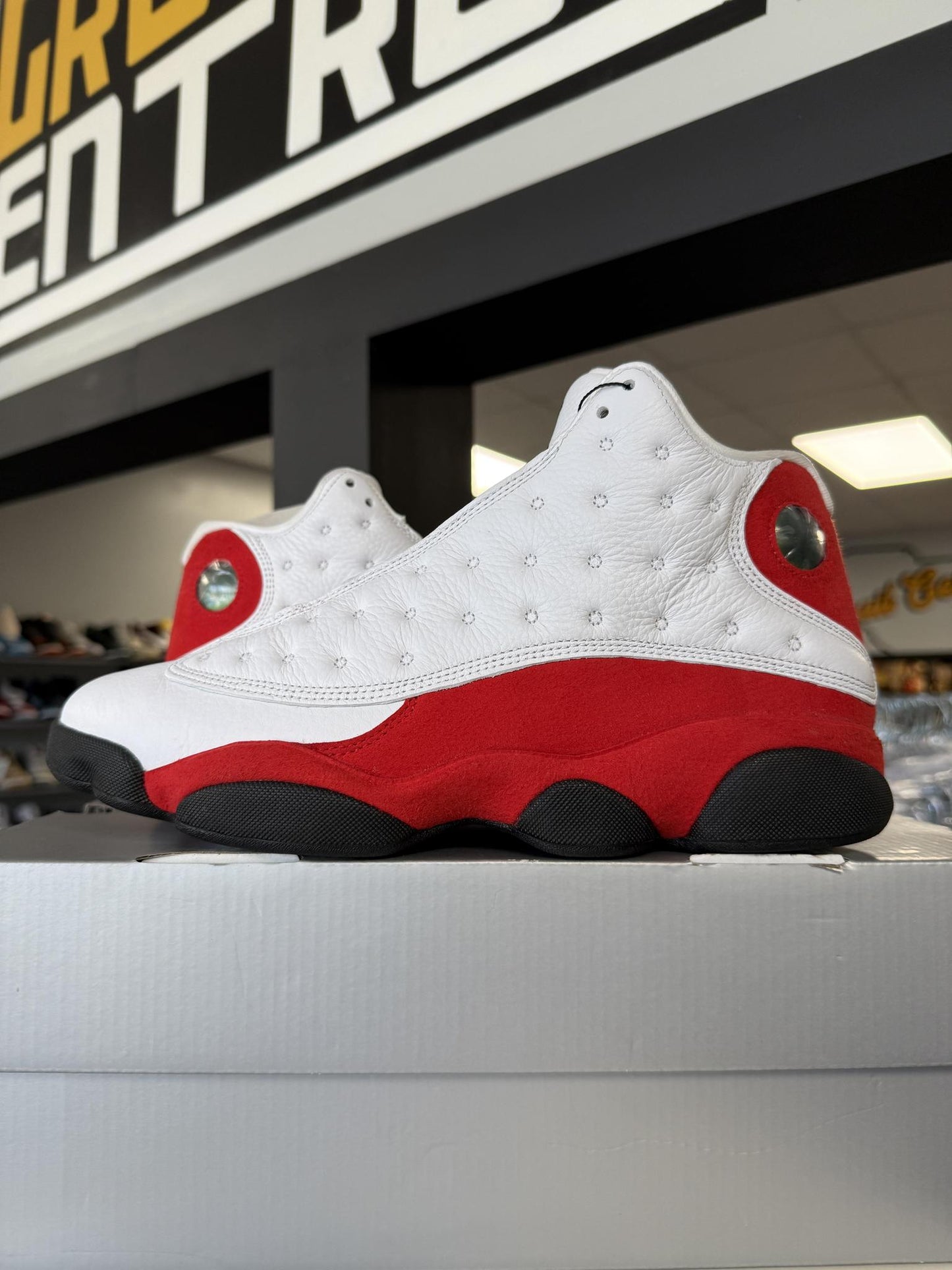 Jordan 13 "Chicago" Used Size 10.5