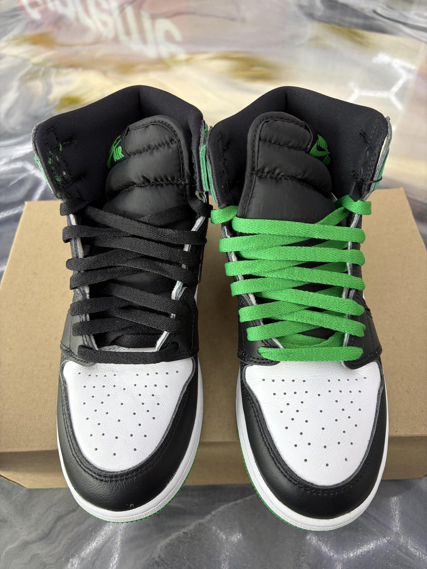 Jordan 1 "Lucky Green" Used Size 6.5Y/8W