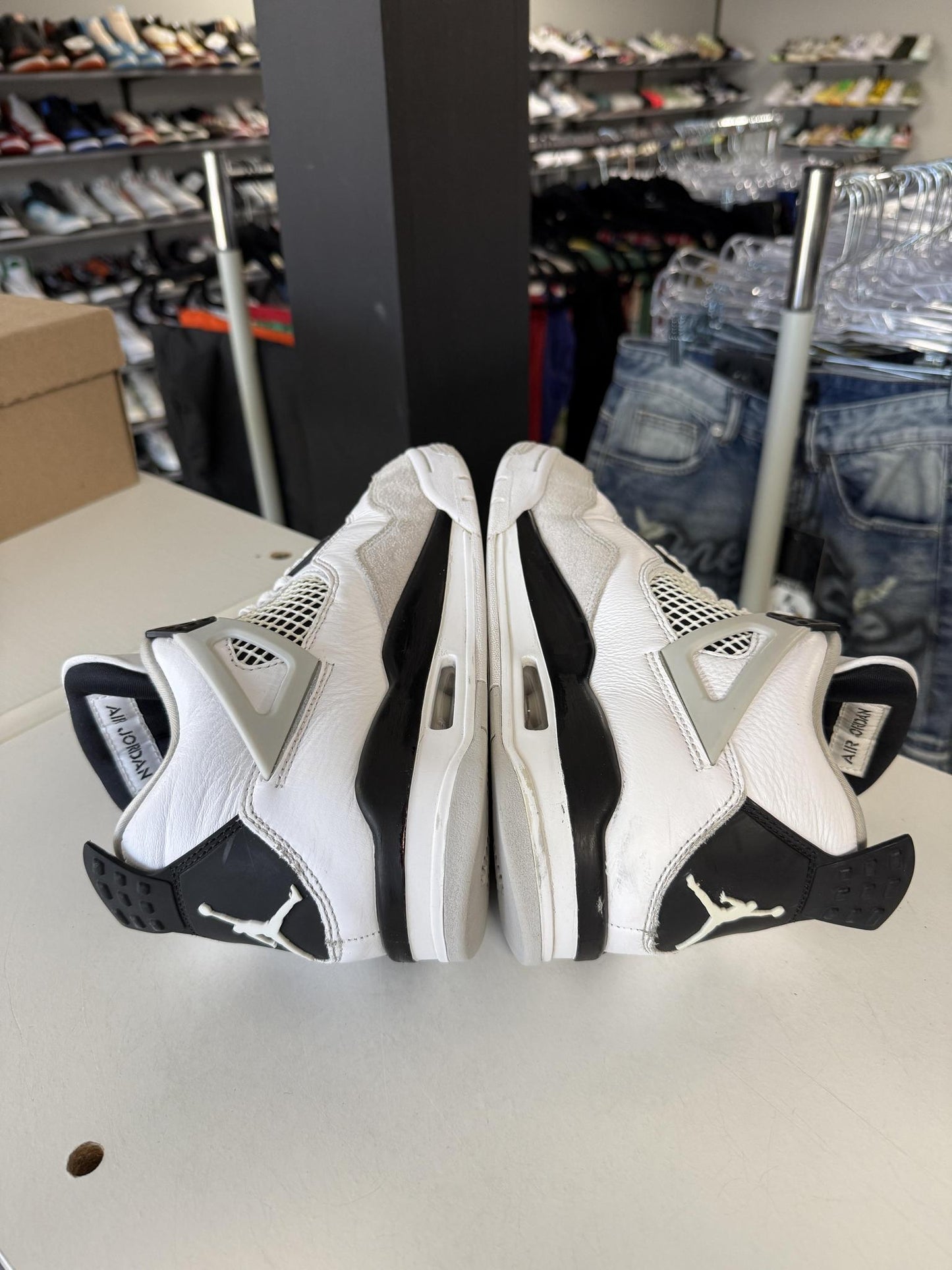 Jordan 4 "Military Black" Used Size 7.5