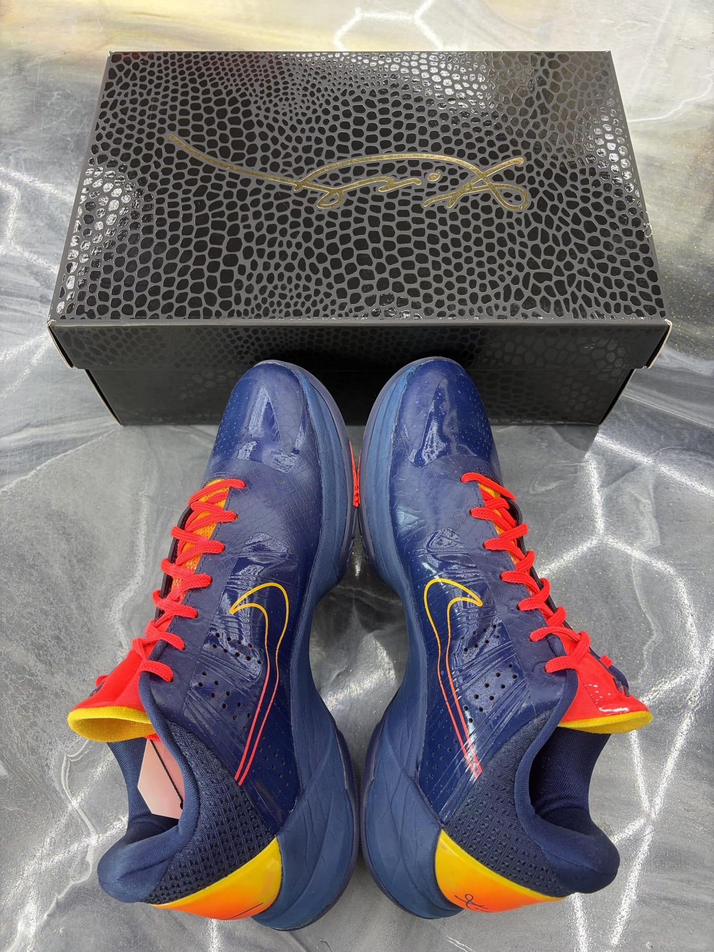 Kobe 5 Caitlin Clark "Fever" Used Size 10