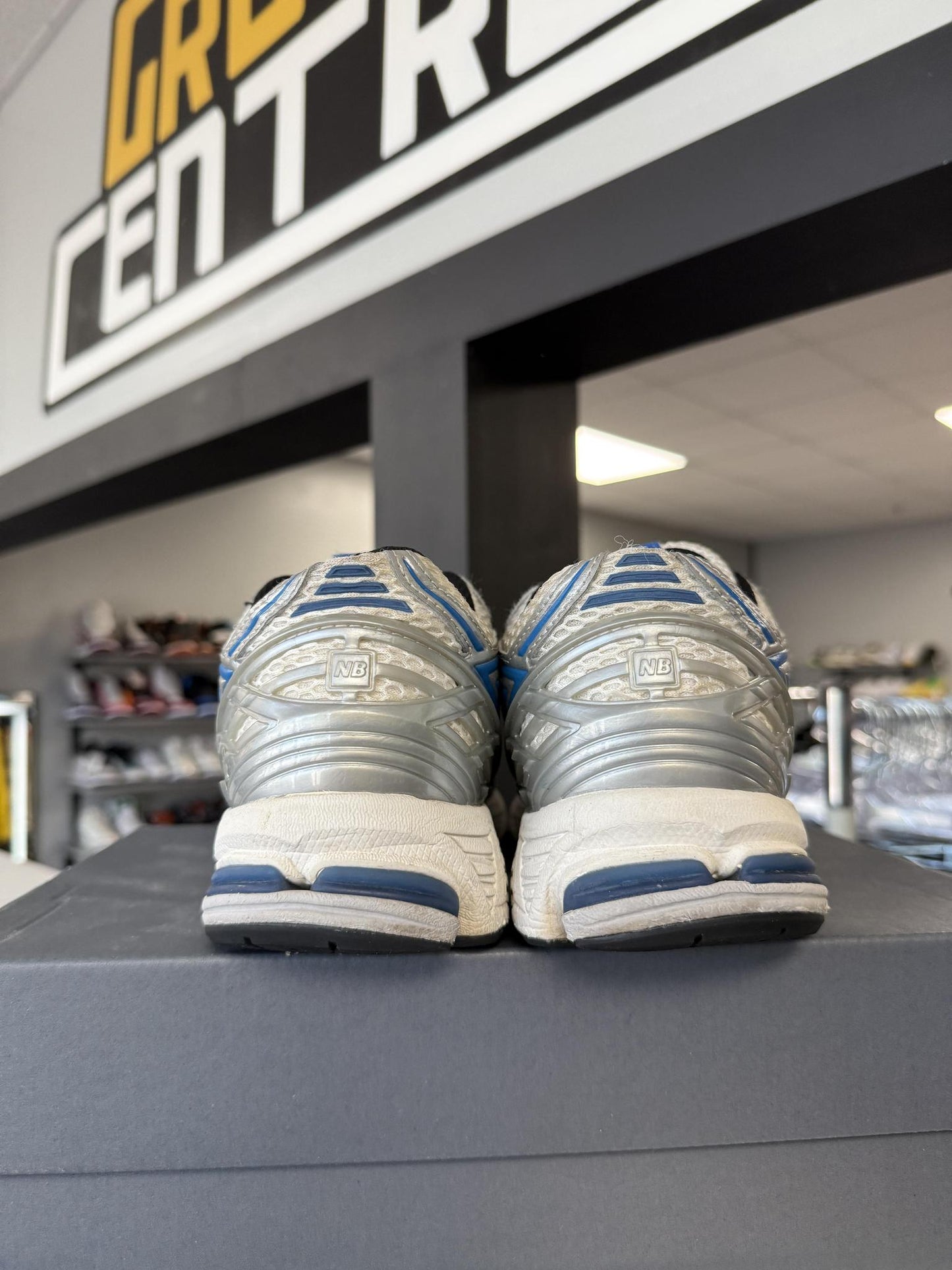 New Balance 1906 "Metallic Blue" Used Size 10.5