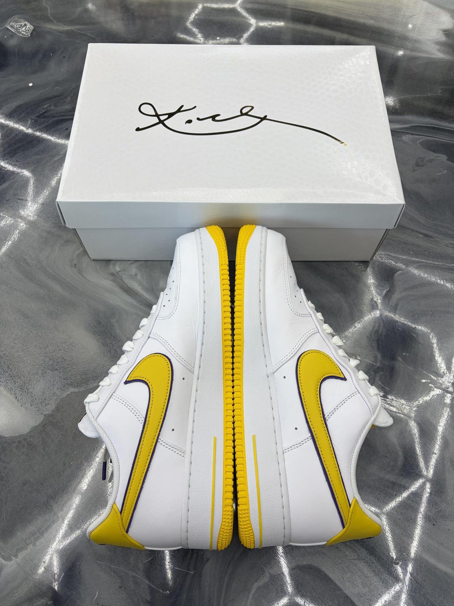 Nike Air Force 1 Low "Kobe Lakers Home" Used Size 12