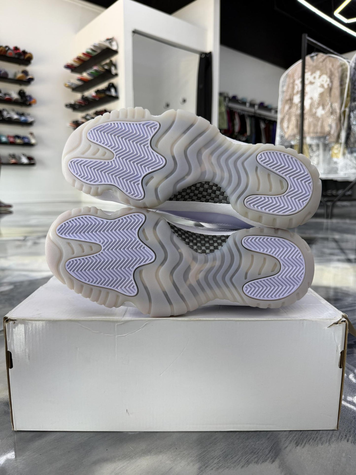 Jordan 11 "Pure Violet" Used Size 10W/8.5M