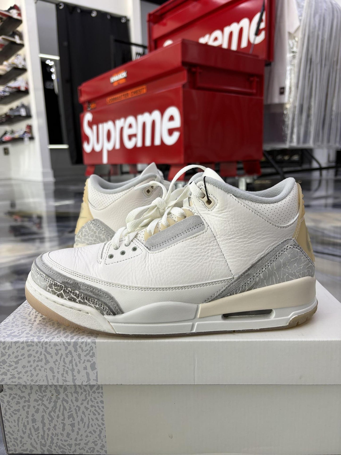 Jordan 3 "Craft Ivory" Used Size 9