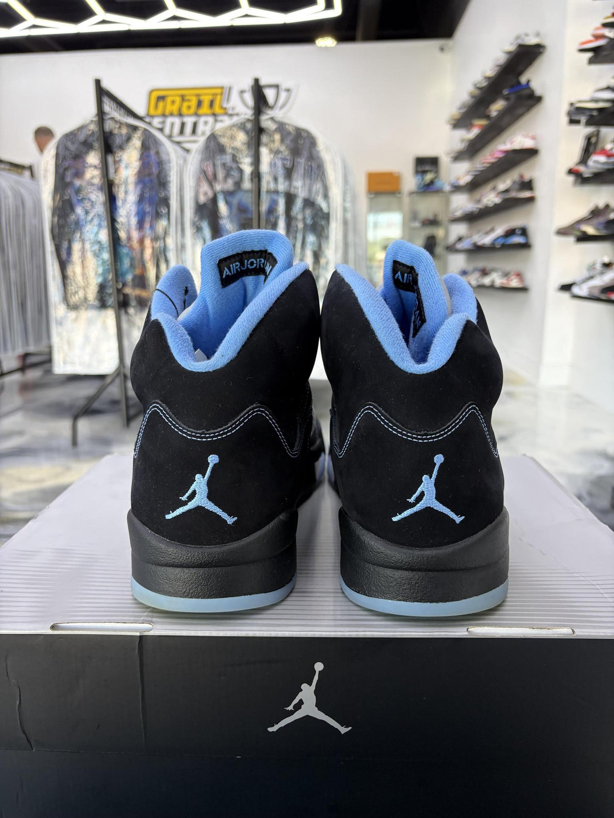 Jordan 5 "University Blue" Used Size 13