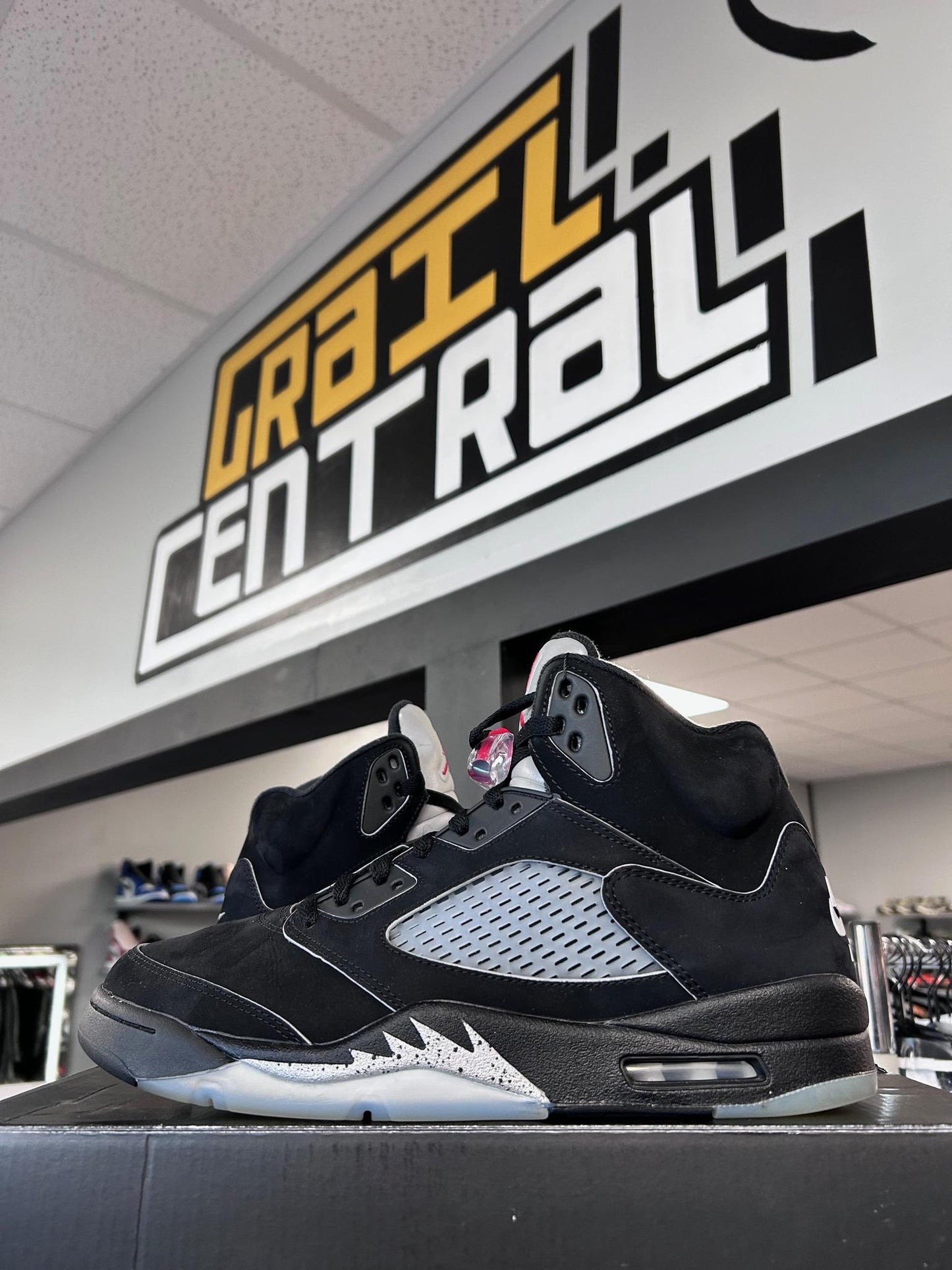 Jordan 5 "Metallic Reimagined" Used Size 12