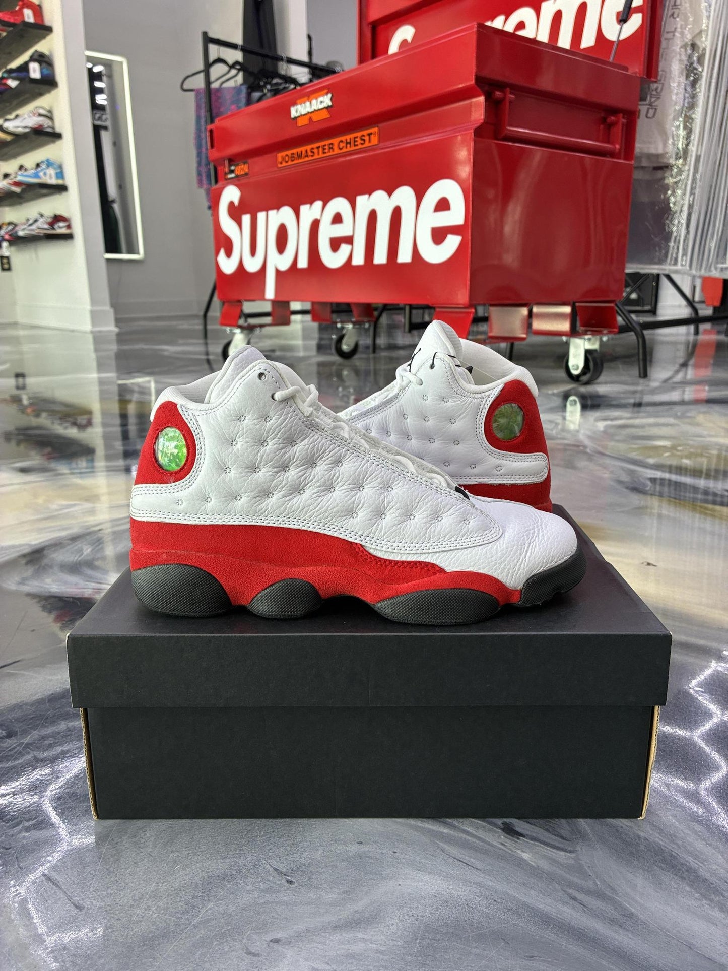 Jordan 13 'Chicago" Used Size 7Y/8.5W