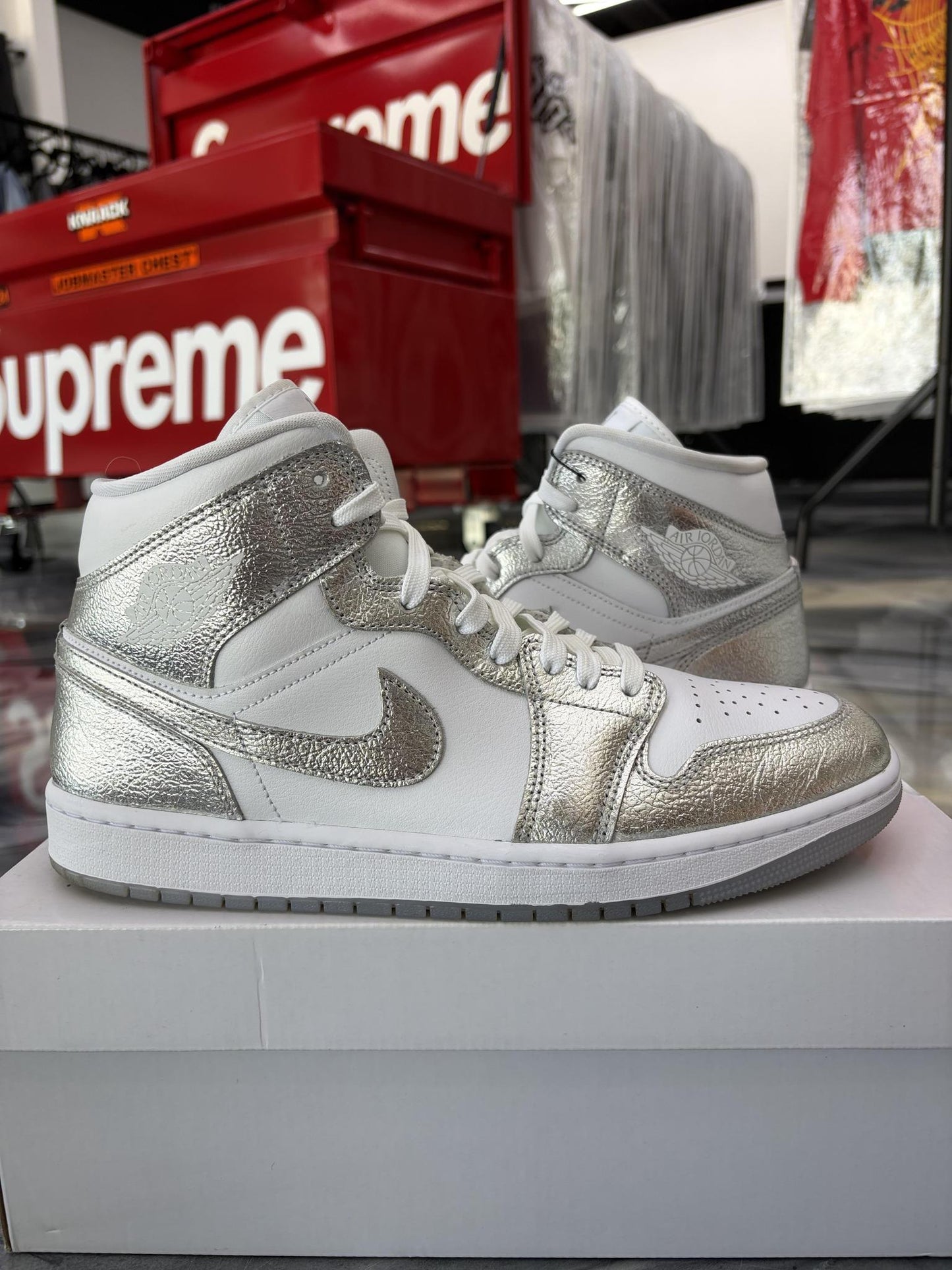 Jordan 1 Mid "Reflective Silver" Used Size 12W/10.5M