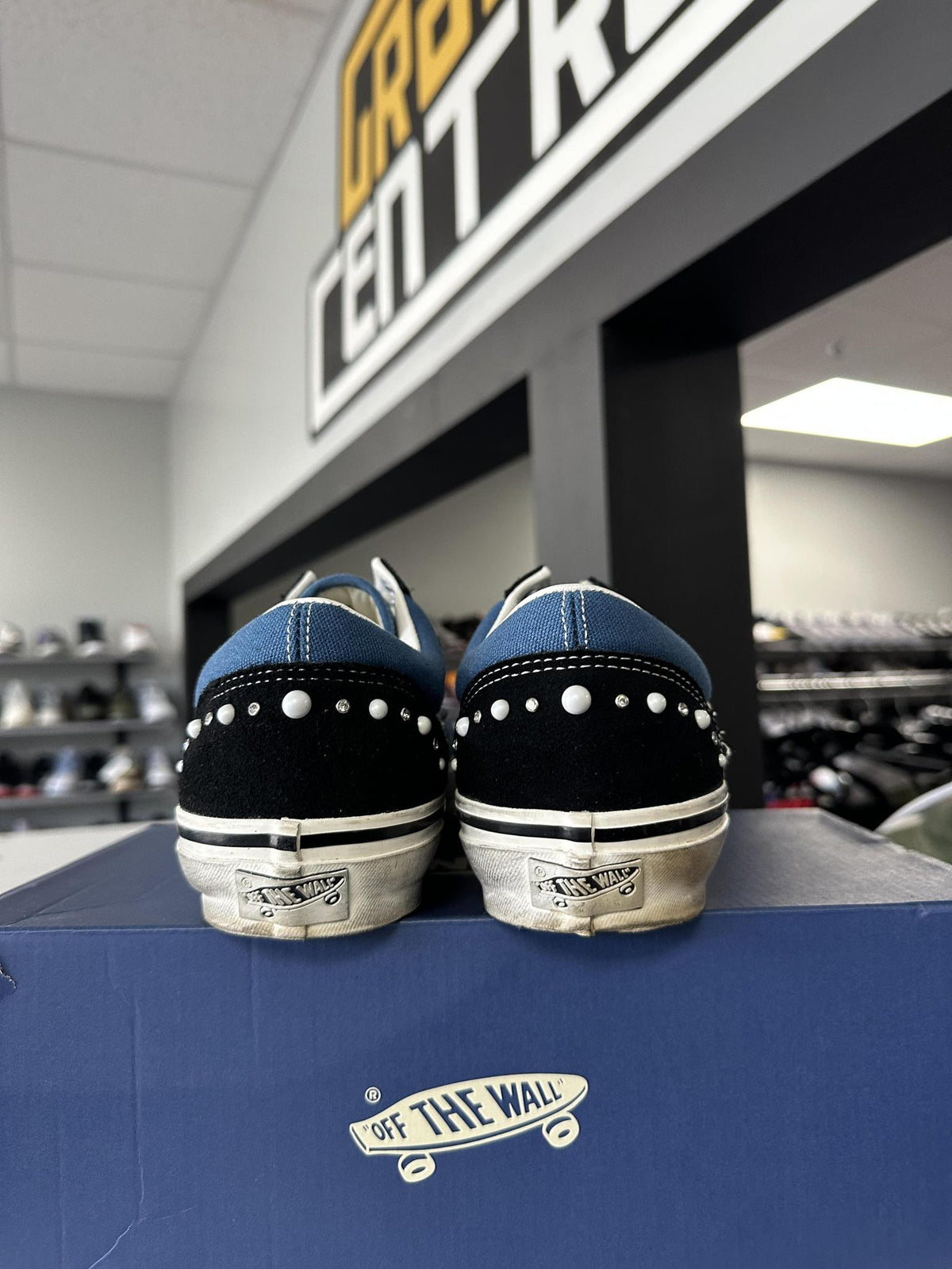 Vans Old Skool "Pearlized Navy" Used Size 12