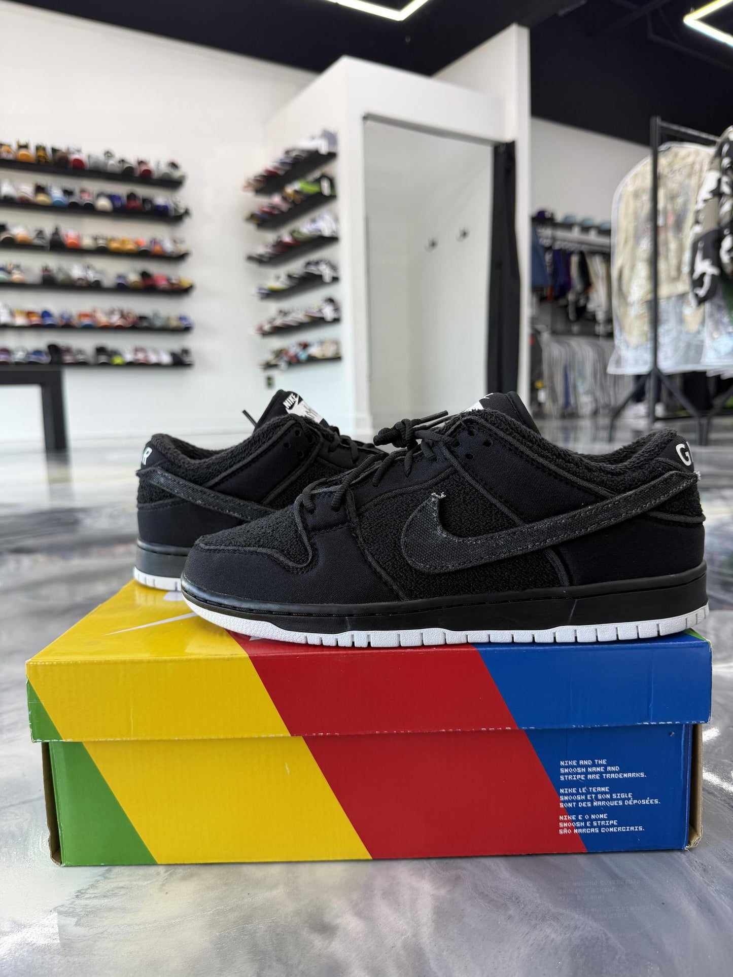 Nike SB Dunk Low "Gnarhunter" Used Size 9.5