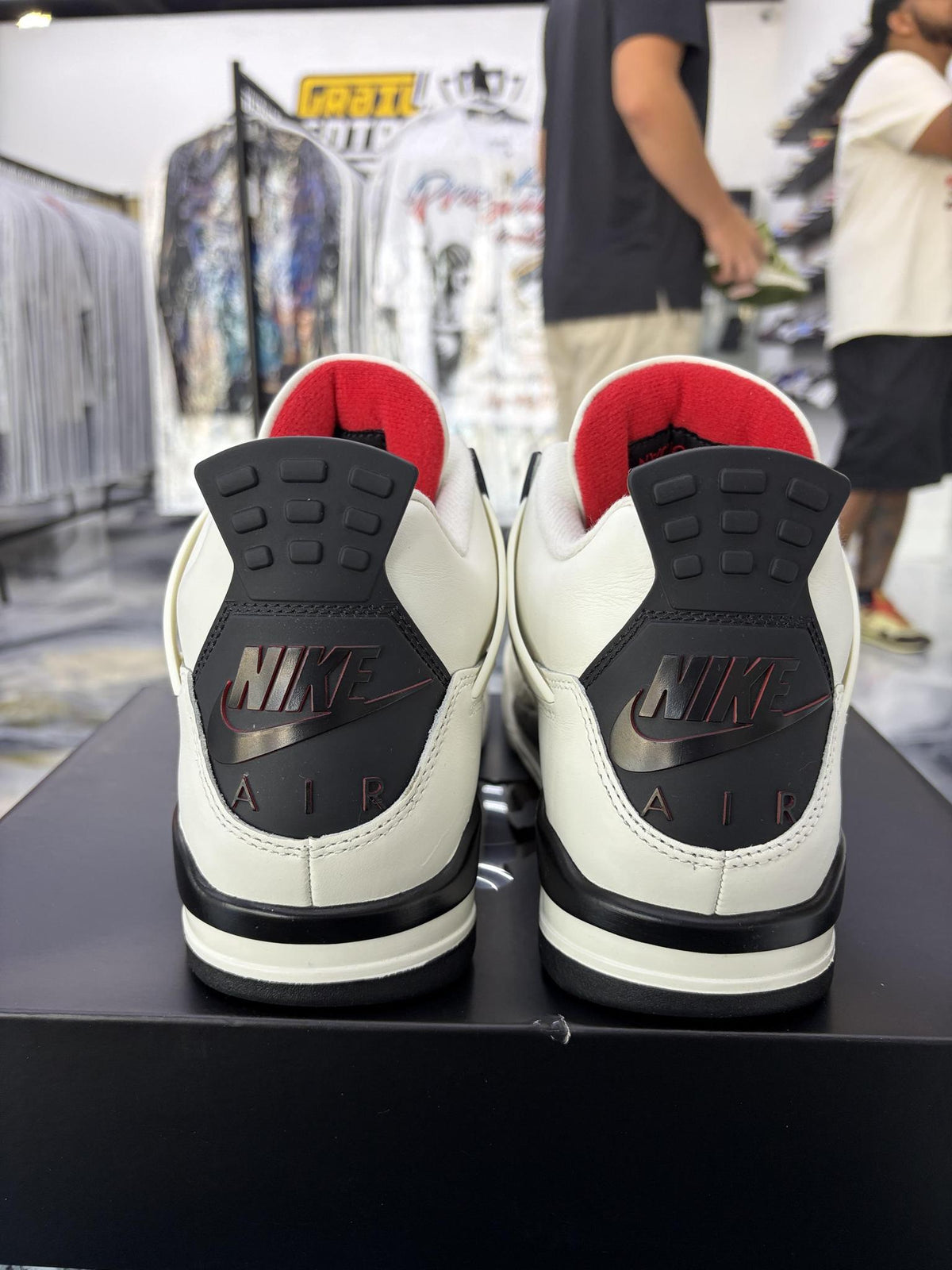 Jordan 4 "Flight Club" Used Size 11