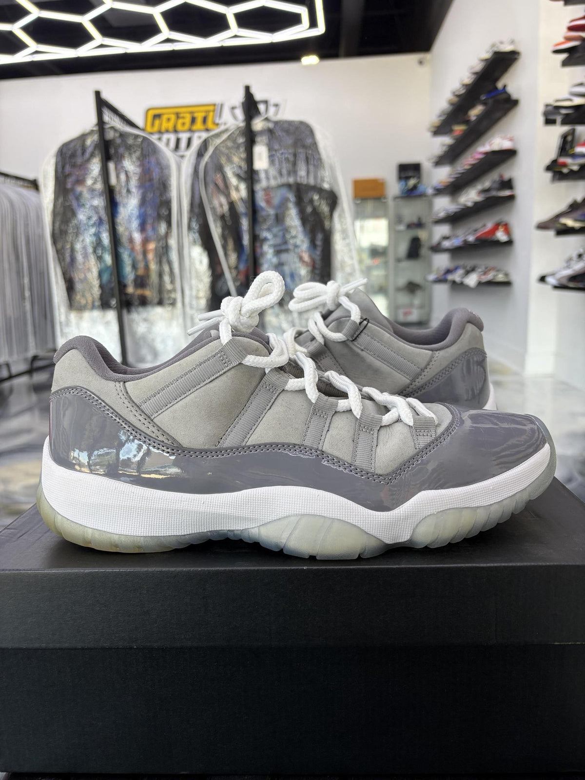 Jordan 11 Low "Cool Grey" Used Size 9.5