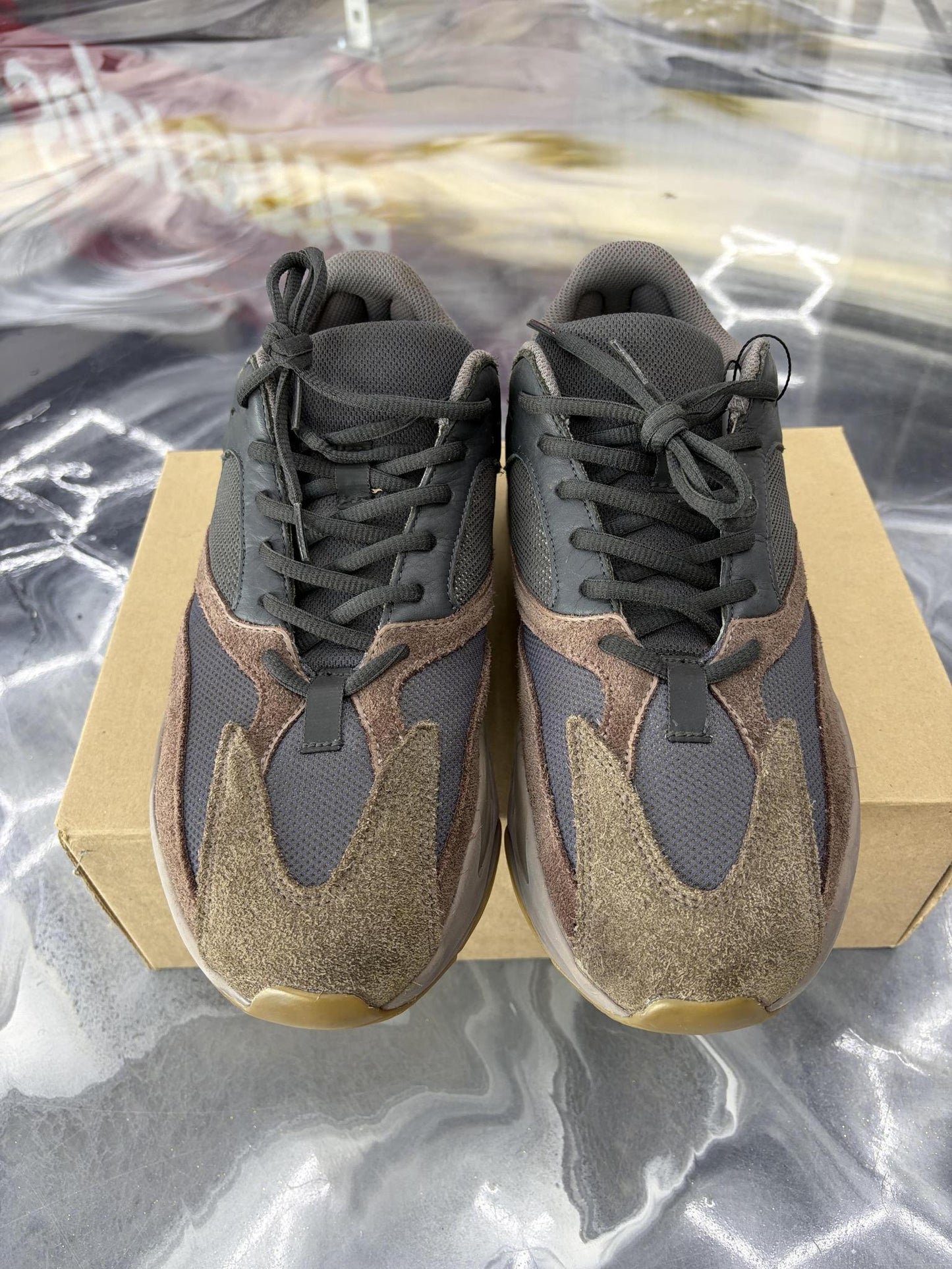 Yeezy 700 "Mauve" Used Size 12
