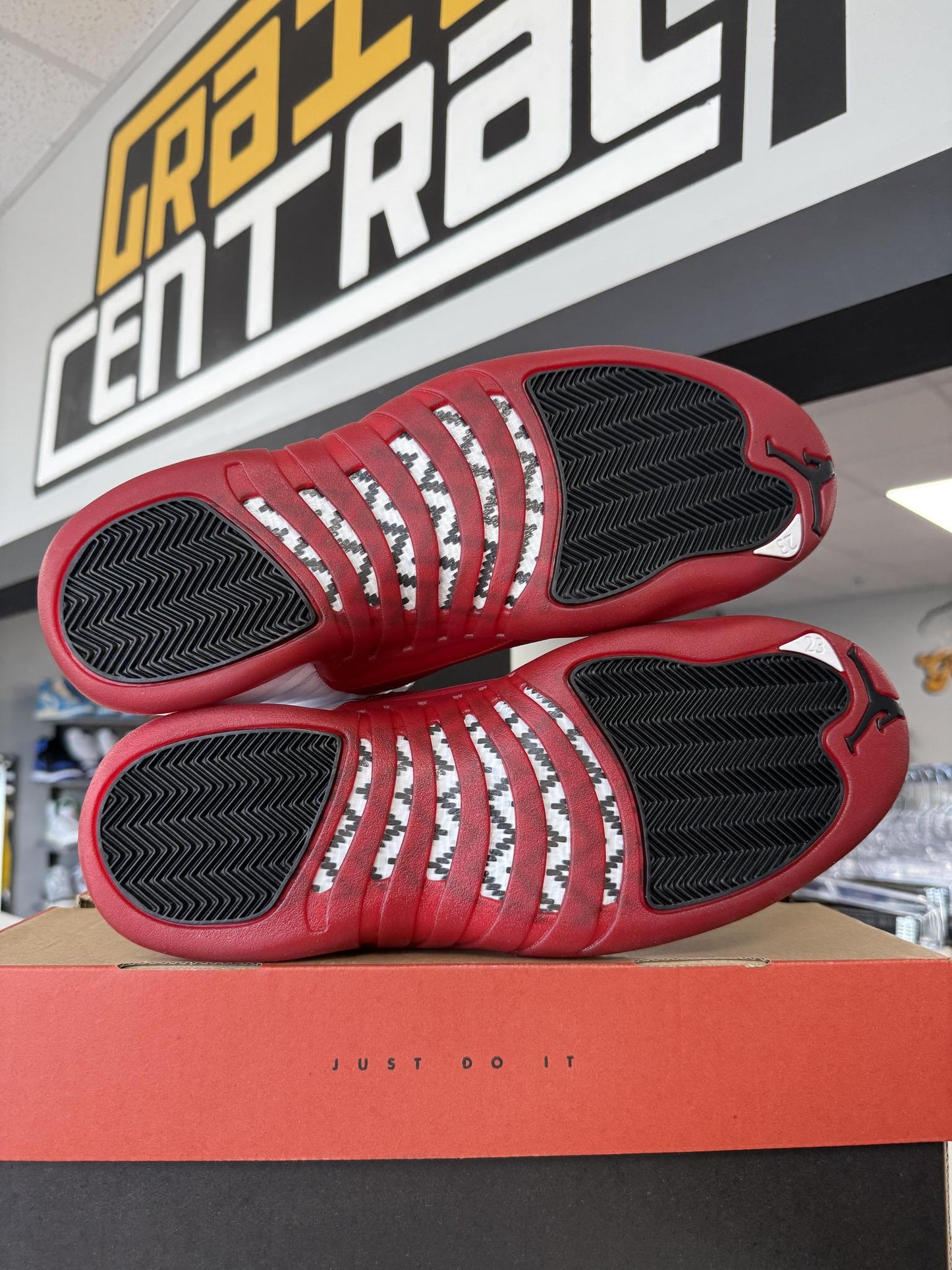 Jordan 12 "Cherry" Used Size 13