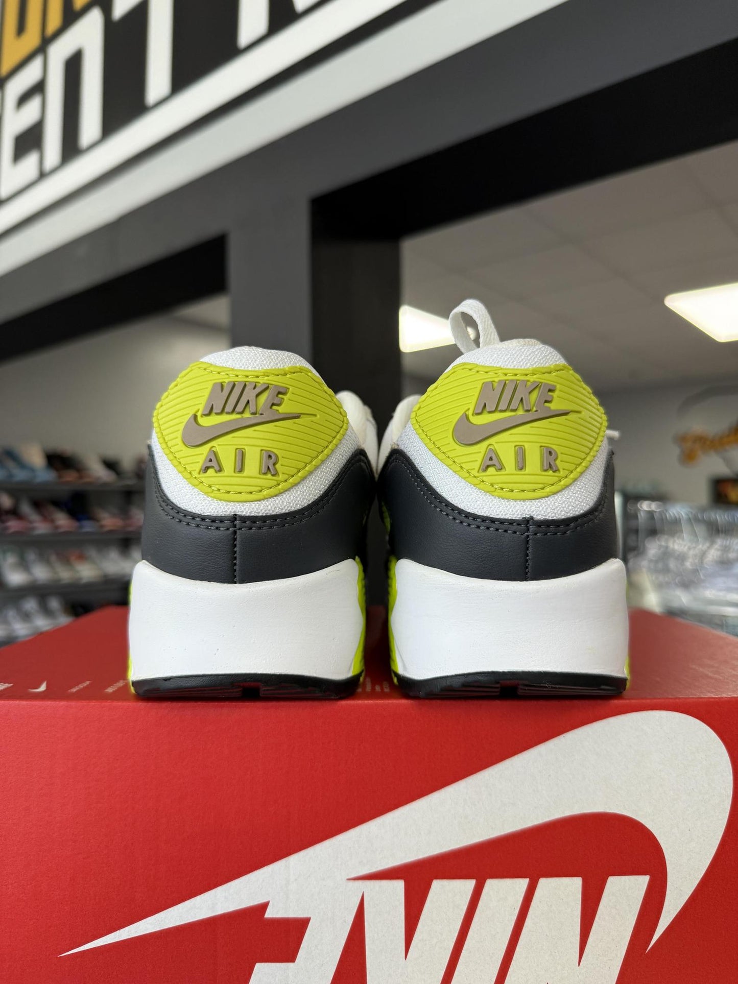 Air Max 90 "Cyber" Used Size 9.5