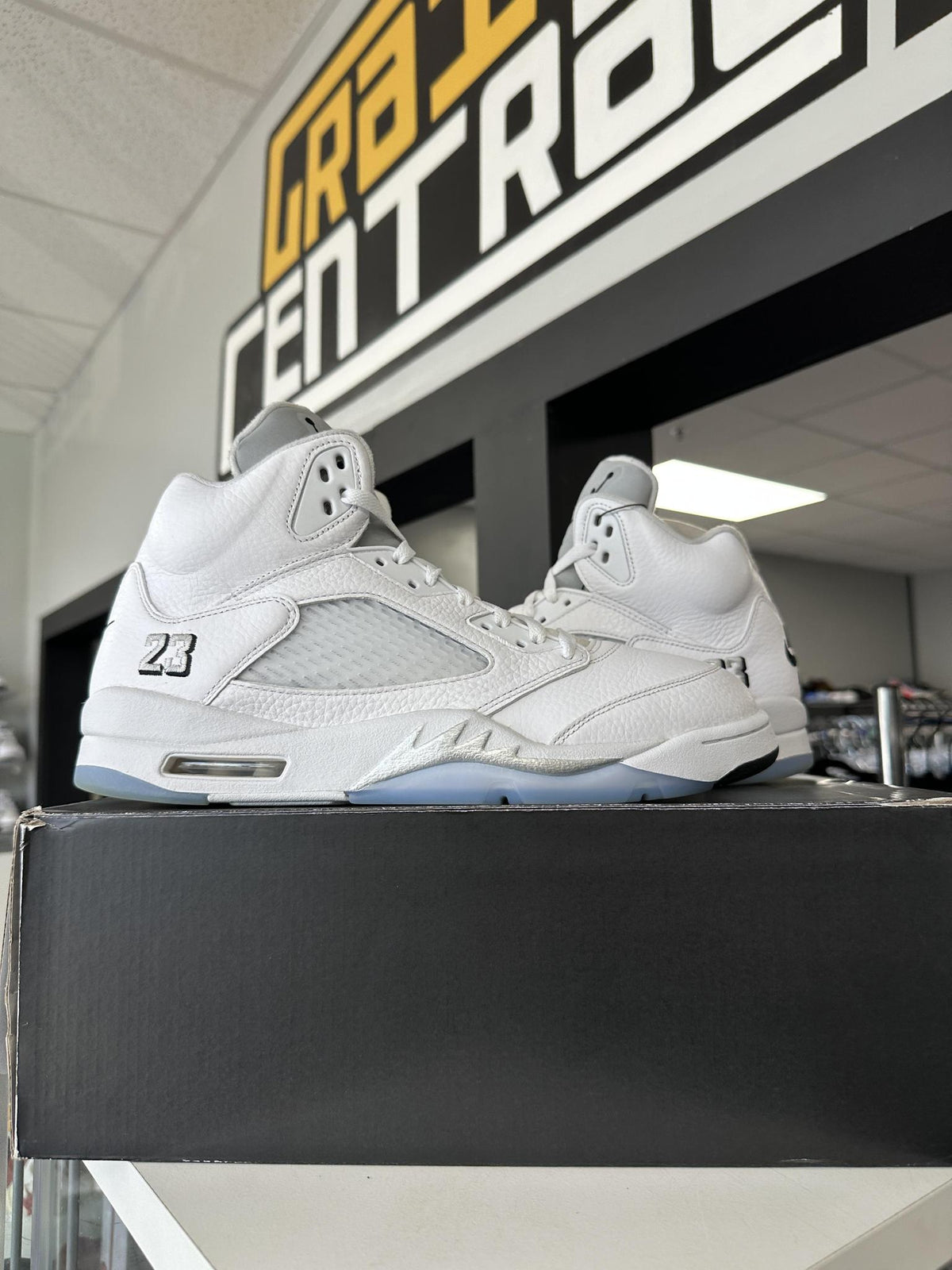 Jordan 5 White Metallic Used