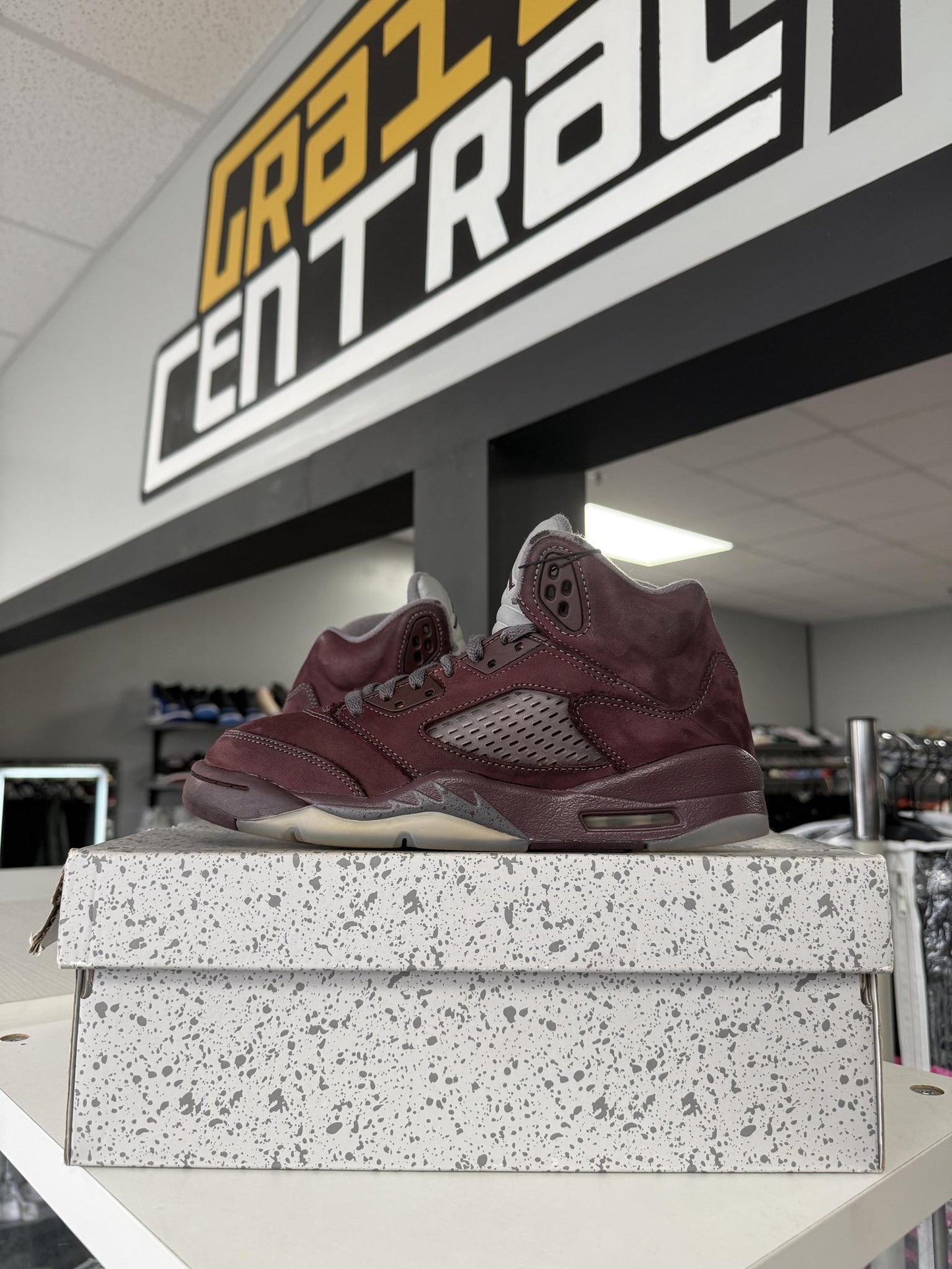 Jordan 5 "Burgundy" Used Size 5.5Y/7W