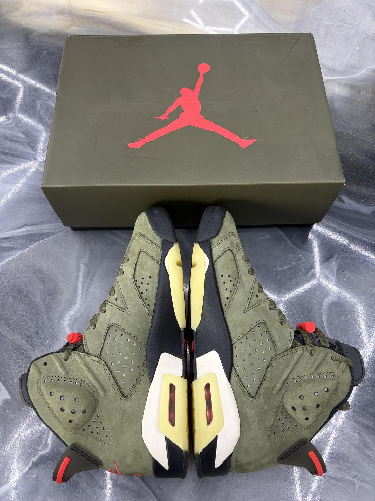 Jordan 6 X Travis Scott "Olive" Used Size 10