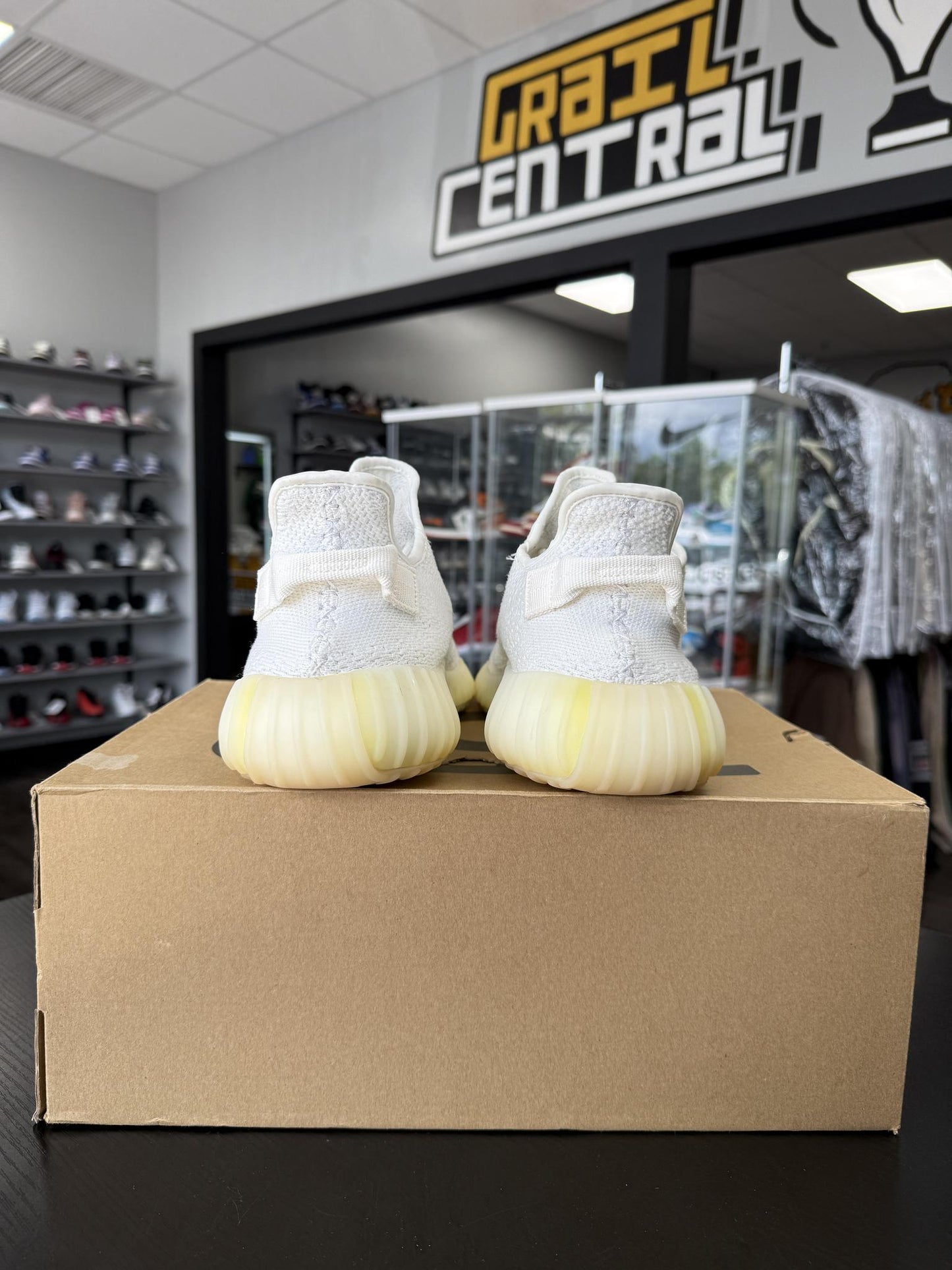 Yeezy 350 V2 "Cream" Used Size 11.5