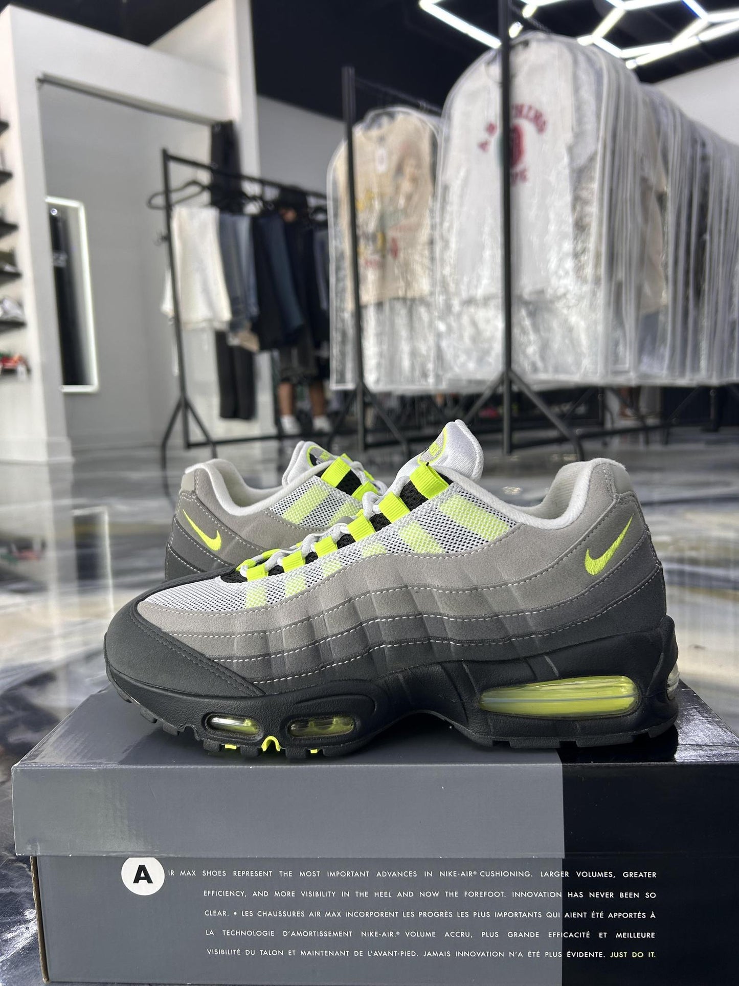 Nike Air Max 95 "Neon" Used Size 8.5