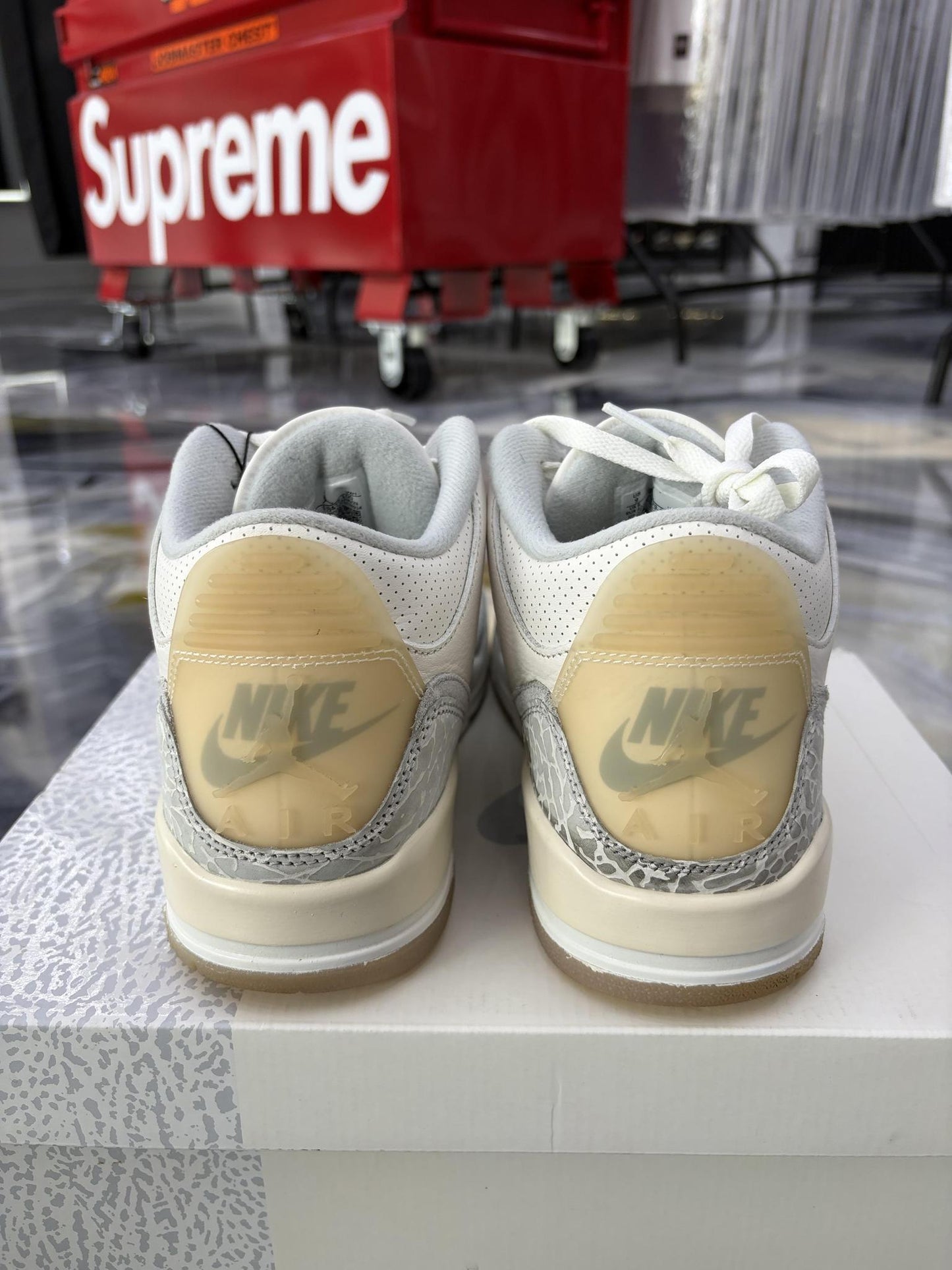 Jordan 3 "Craft Ivory" Used Size 9