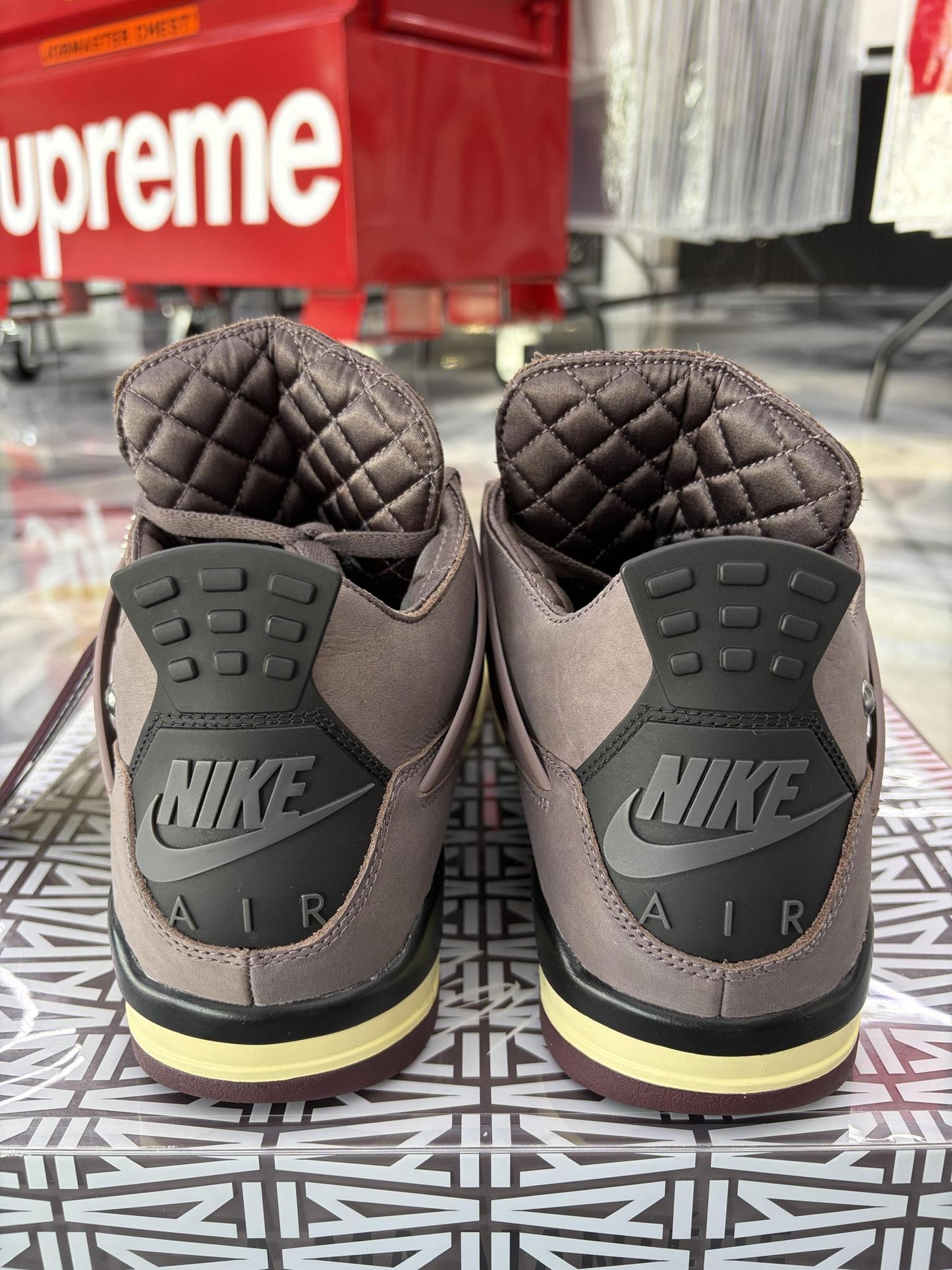 Jordan 4 A Ma Maniere "Violet Ore" Used Size 11