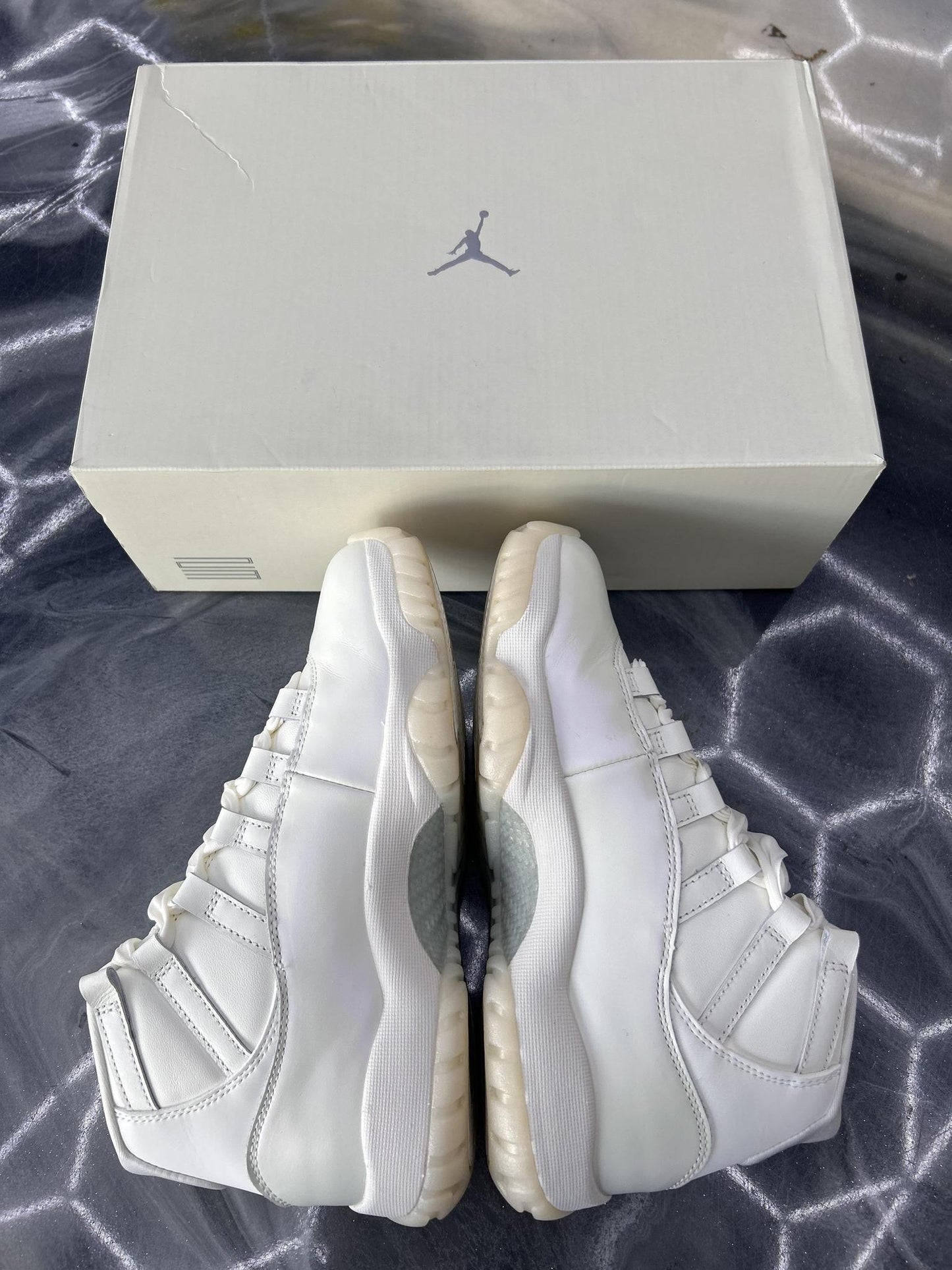 Jordan 11 "Pearl" Used Size 5.5Y/7W