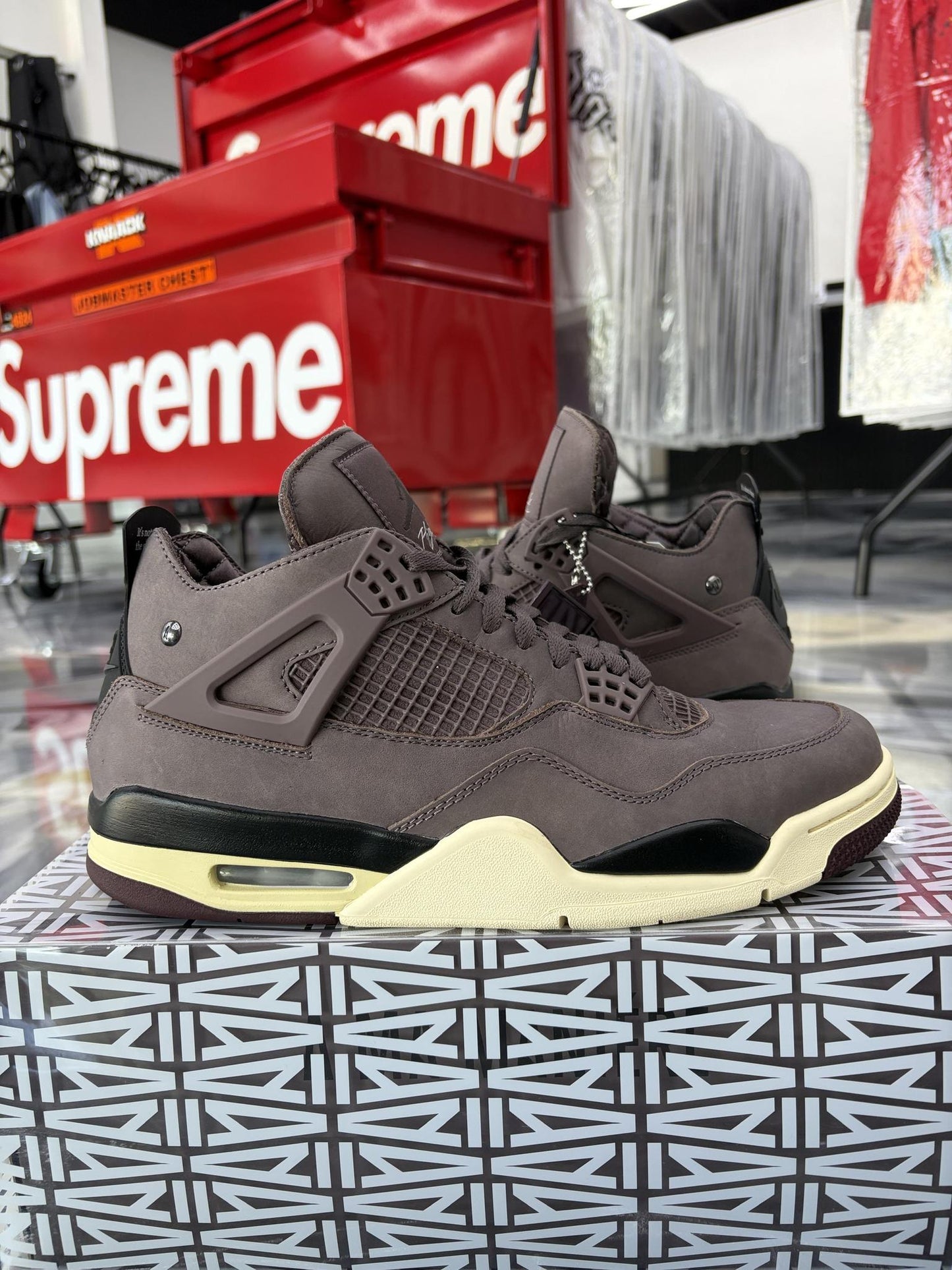 Jordan 4 A Ma Maniere "Violet Ore" Used Size 11