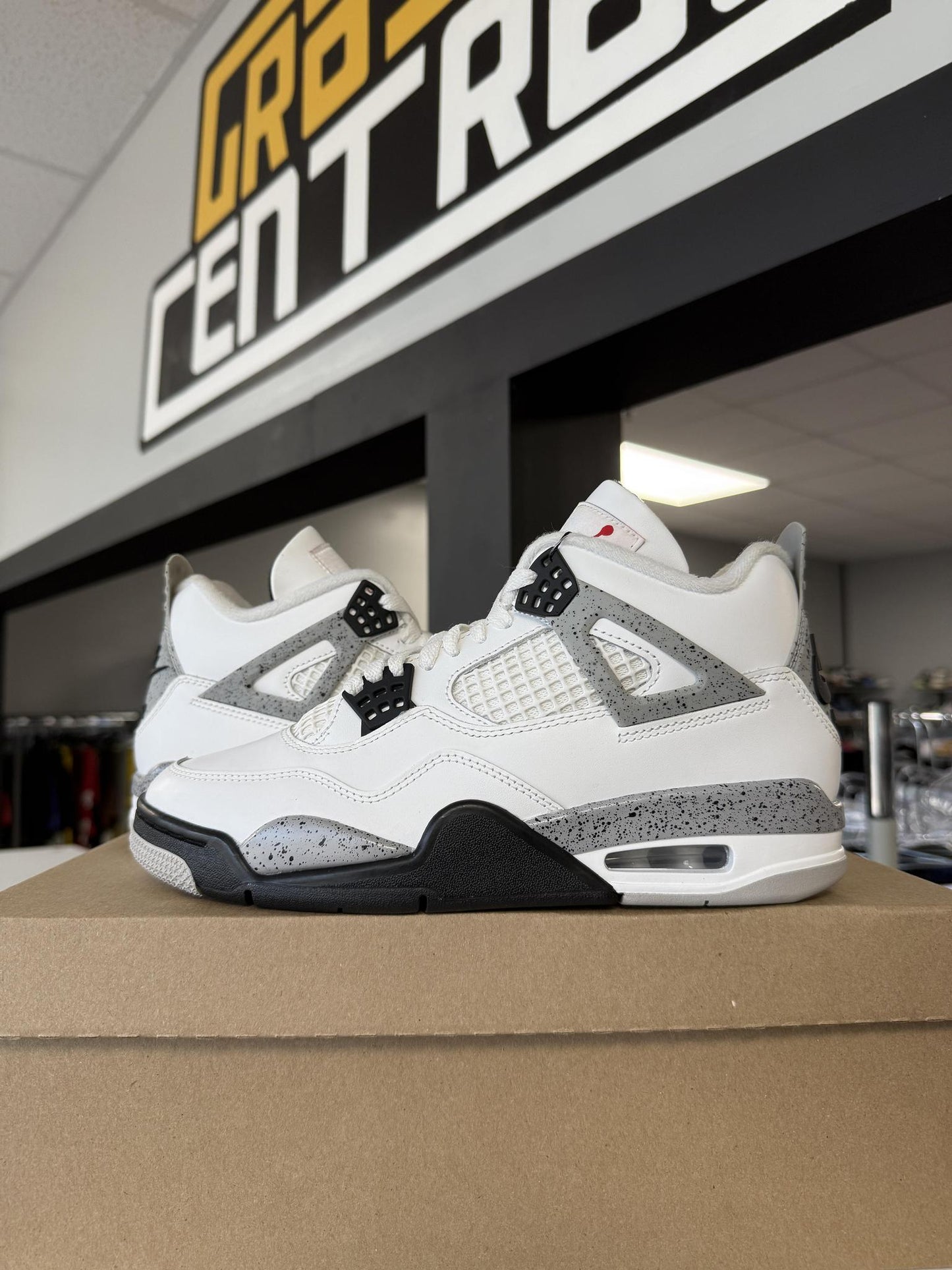 Jordan 4 "White Cement" Used Size 7Y/8.5W