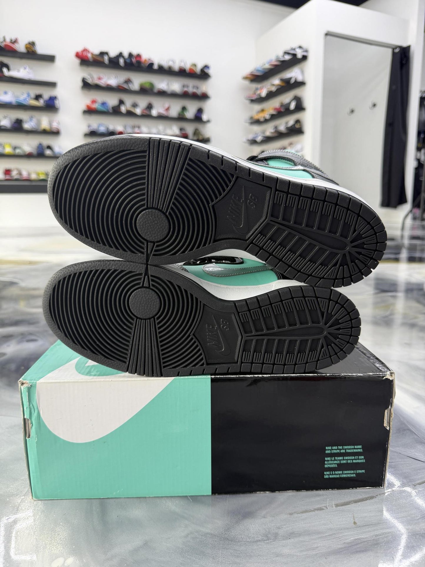 Nike SB Dunk High Diamond Supply Co Used Size 9