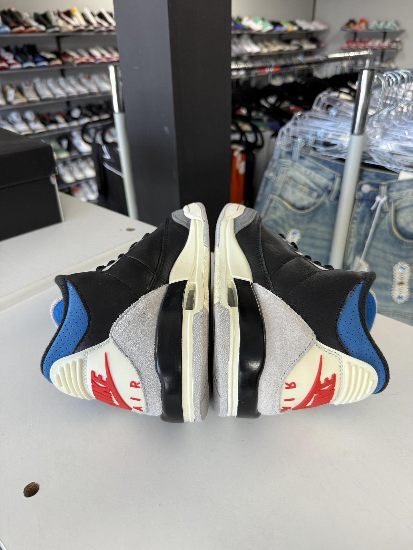 Jordan 3 Rare Air Used Size 6Y/7.5W