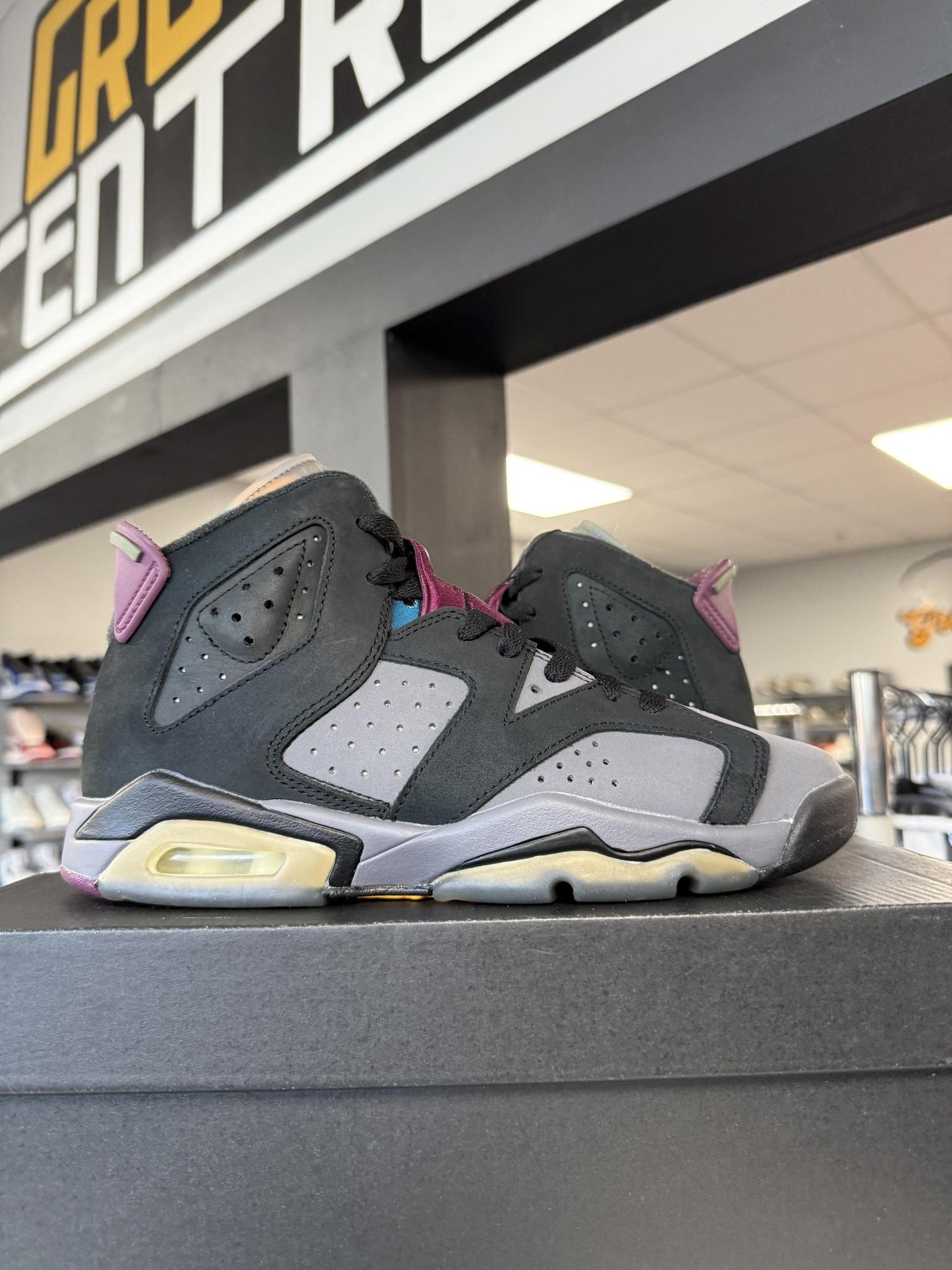Jordan 6 "Bordeaux" Used Size 5.5Y/7W
