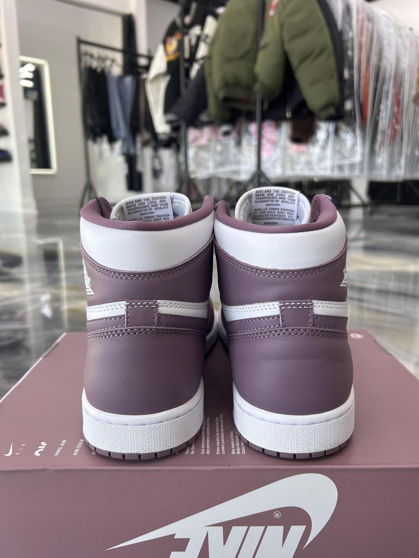 Jordan 1 "Mauve" Used Size 9
