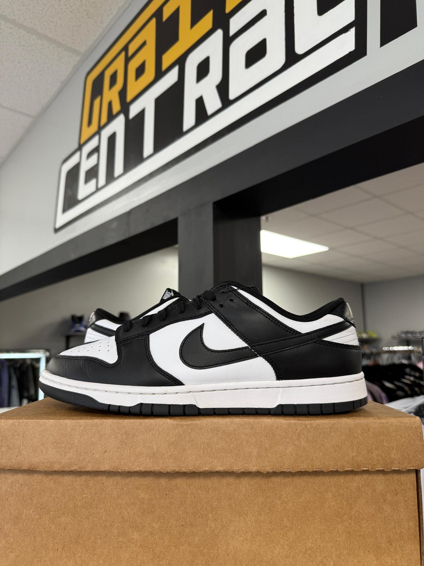 Nike Dunk Low "Panda" Used Size 11