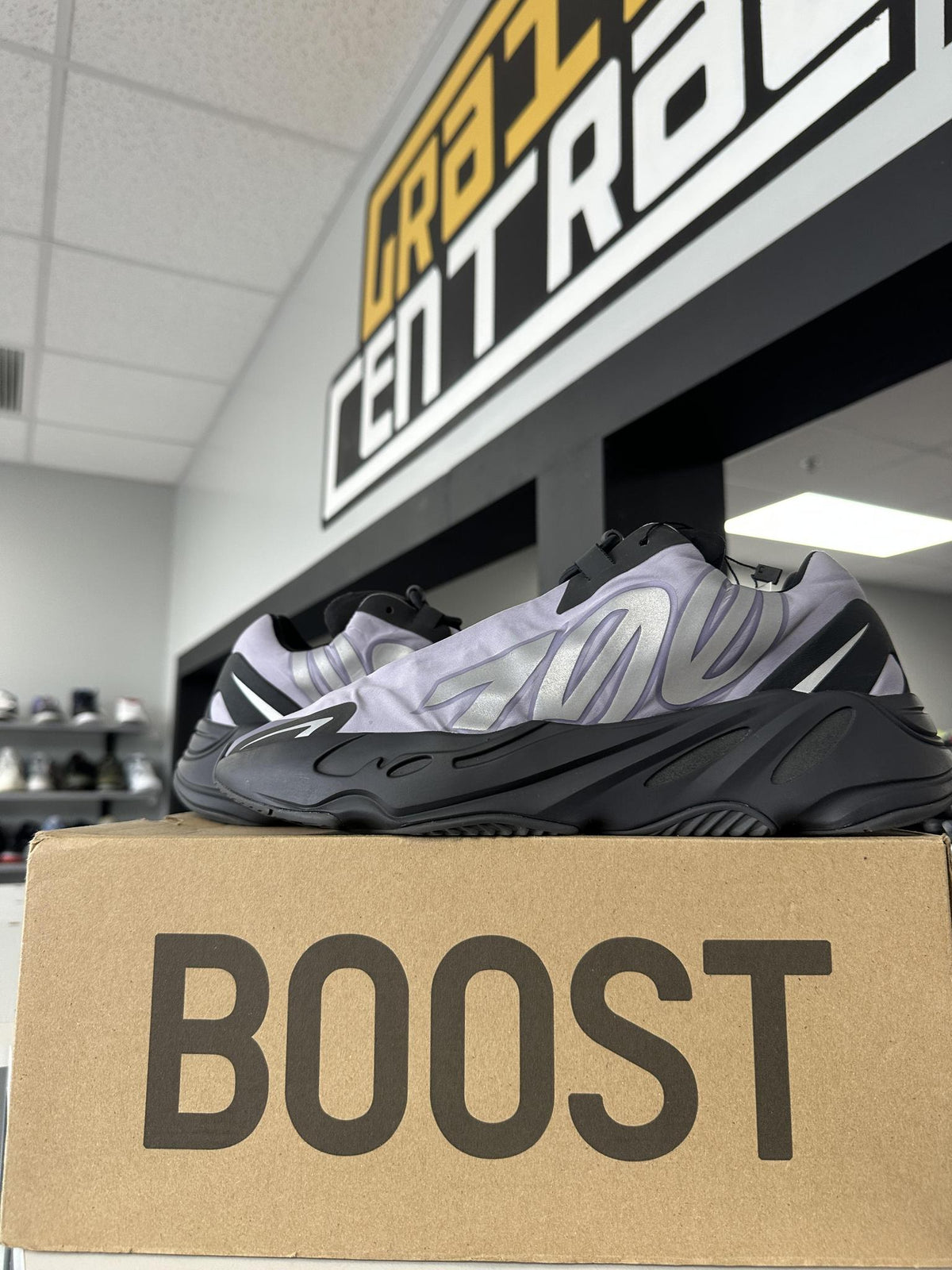 Yeezy 700 MNVN "Geode" Used Size 11