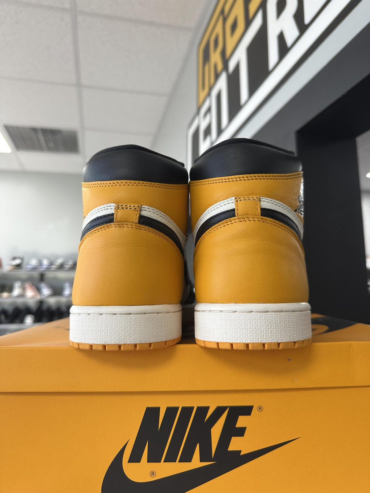 Jordan 1 "Yellow Toe" Used Size 14