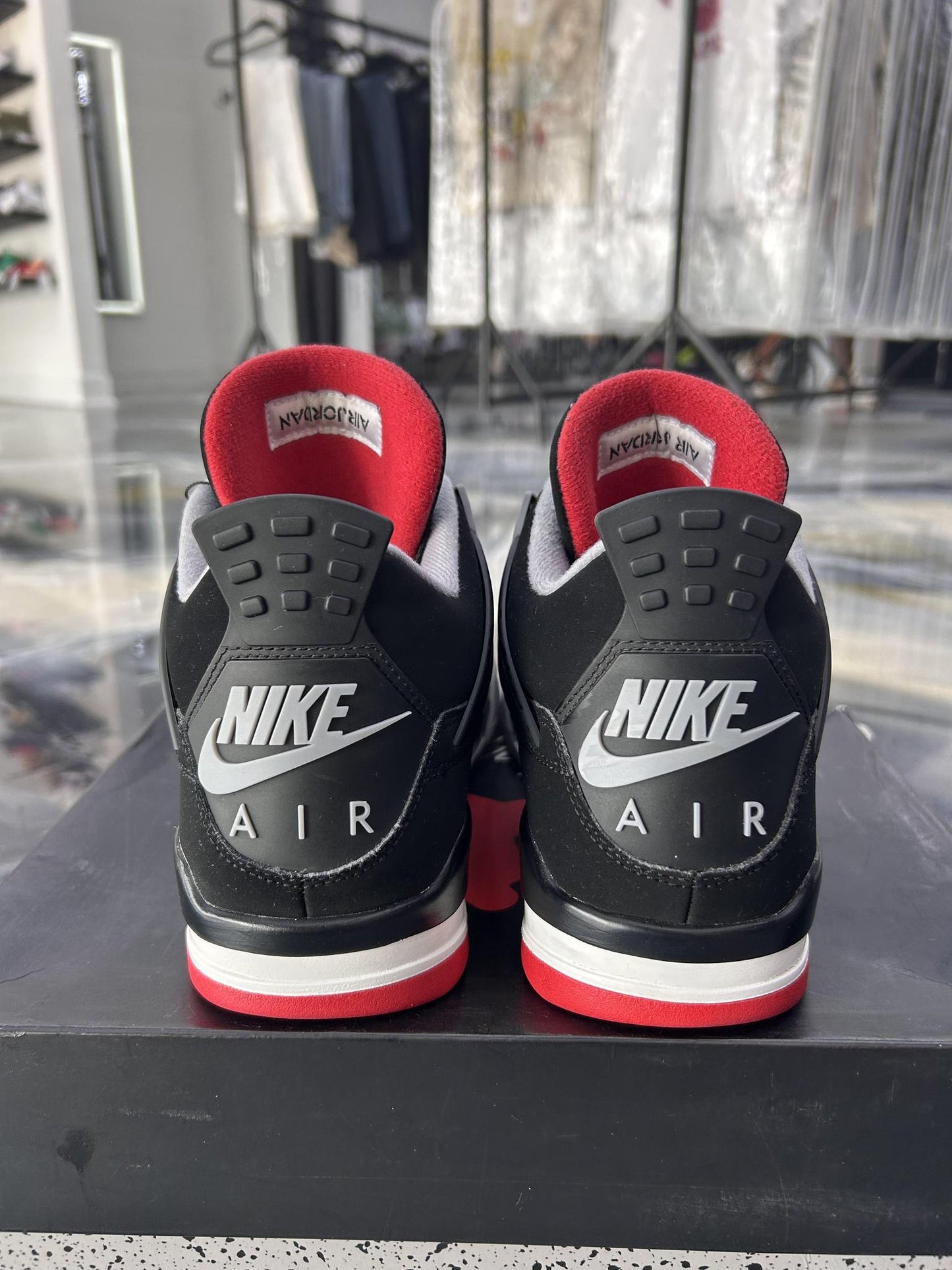 Jordan 4 "Bred 2019" Used Size 9.5