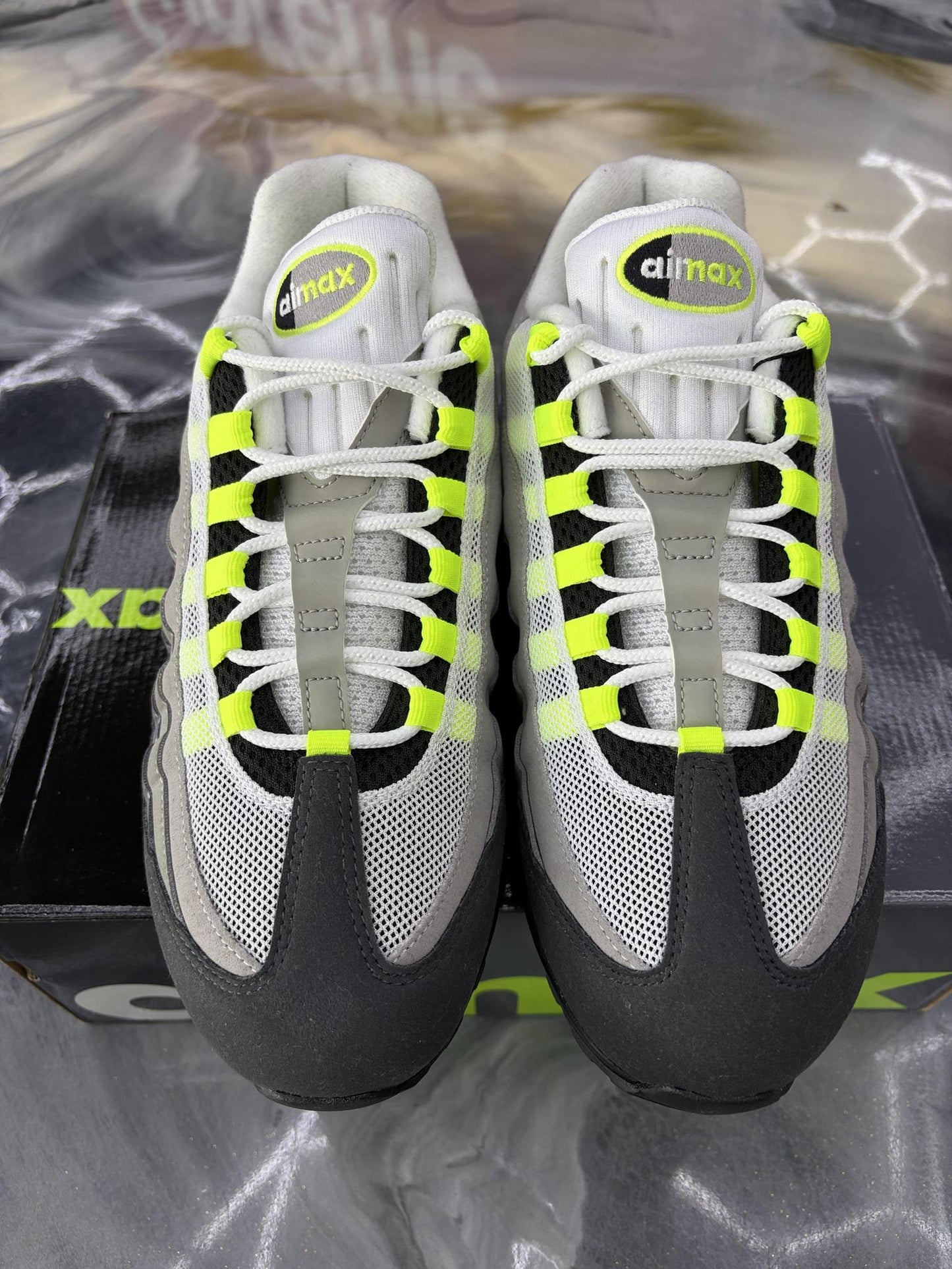 Nike Air Max 95 "Neon" Used Size 9.5
