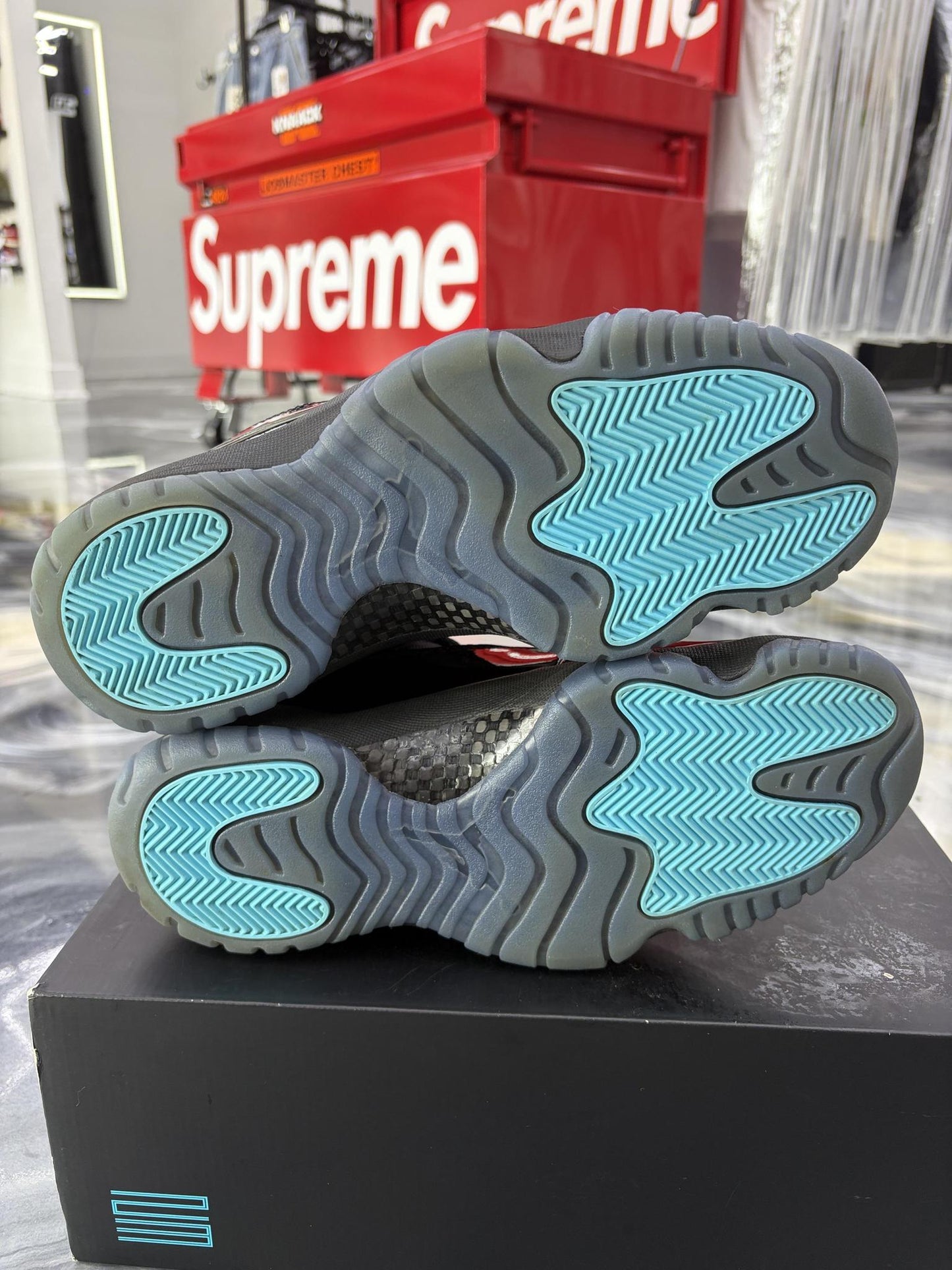 Jordan 11 "Gamma" Used Size 10