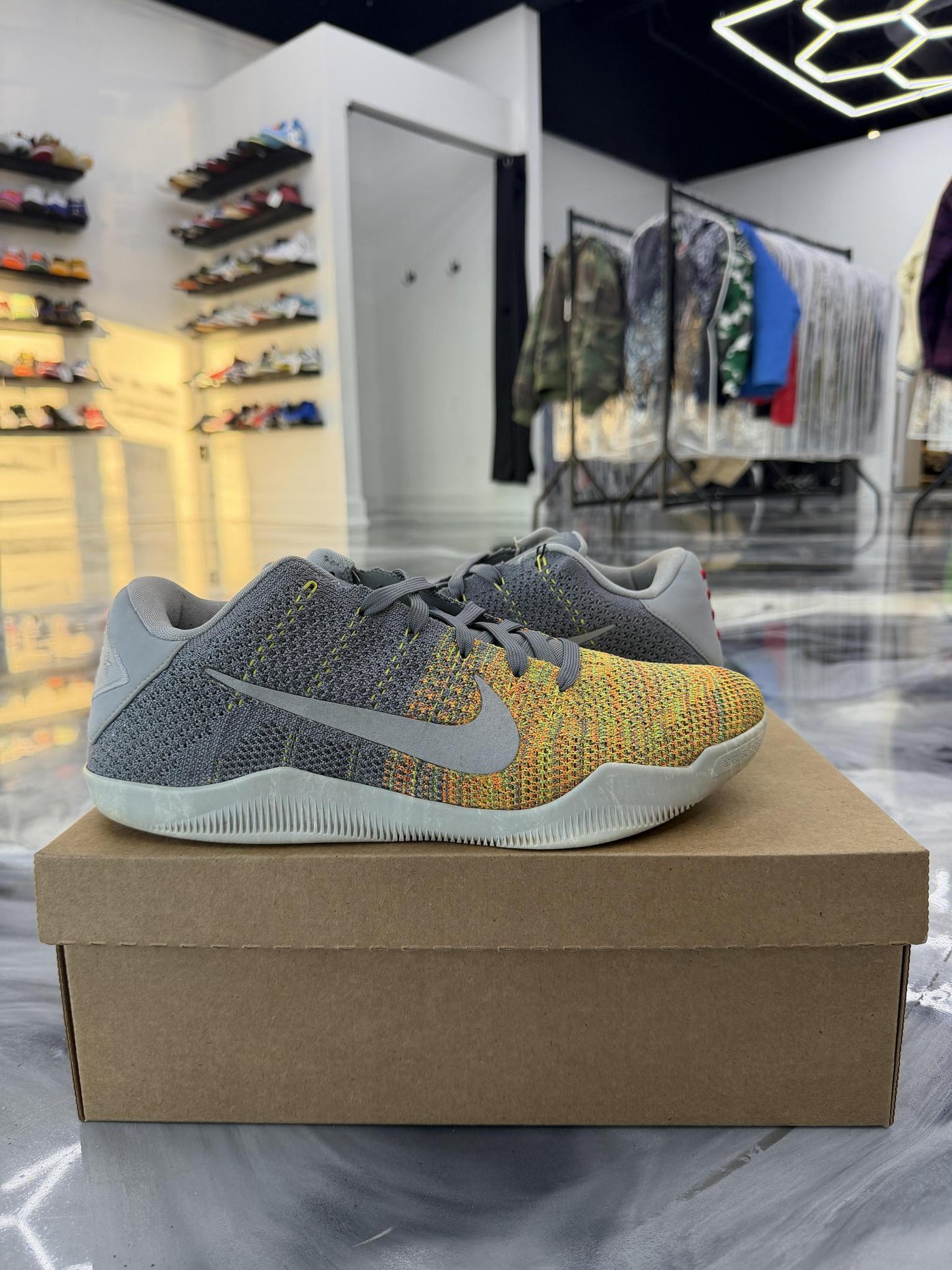 Nike Kobe 11 "Yellow Grey" Used Size 11
