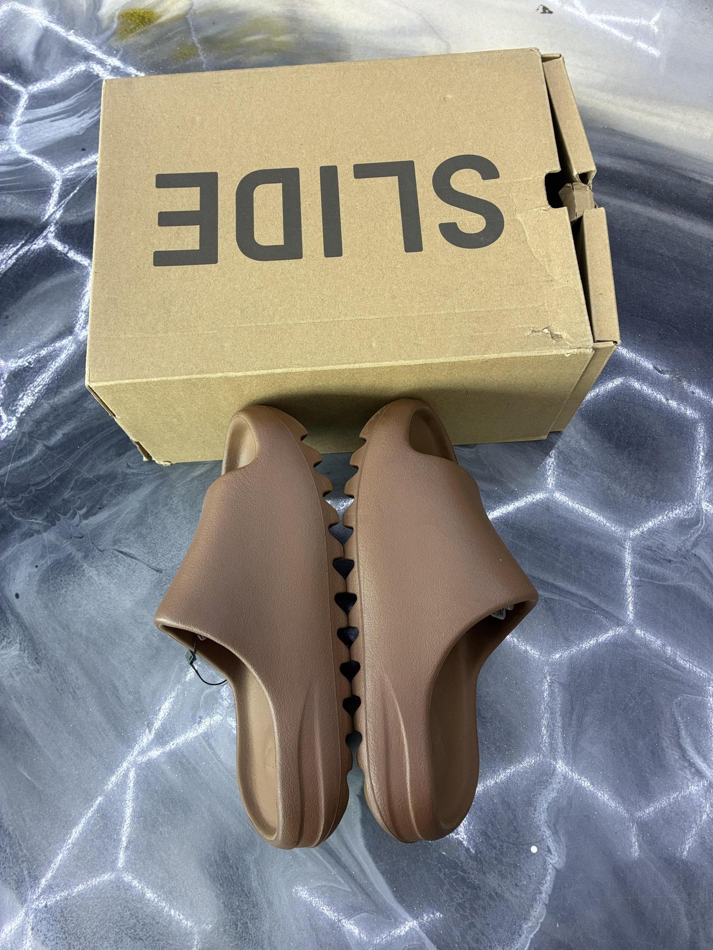 Yeezy Slide Flax Used Size 7Y/8.5W