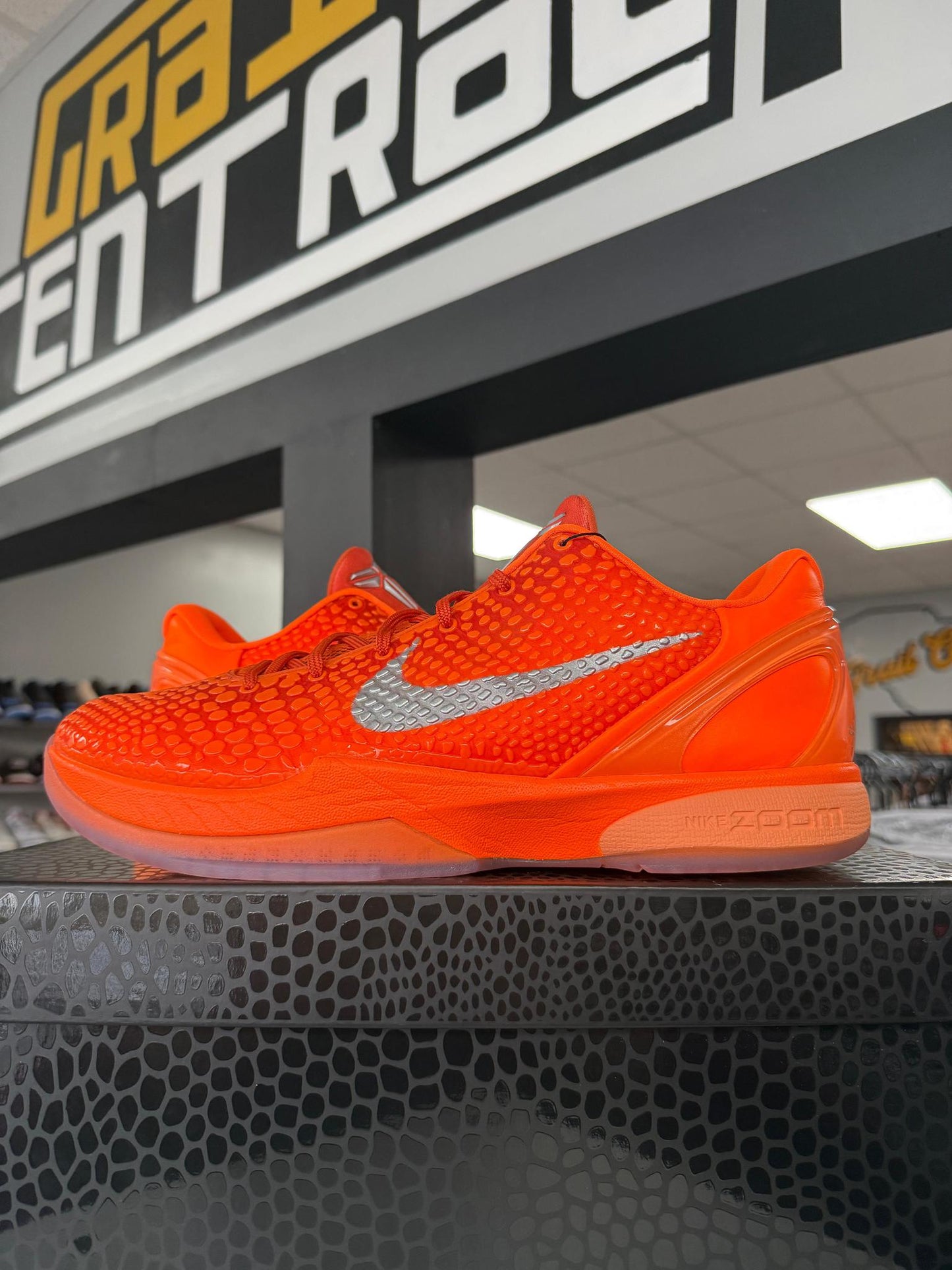 Kobe 6 "Total Orange" Used Size 14