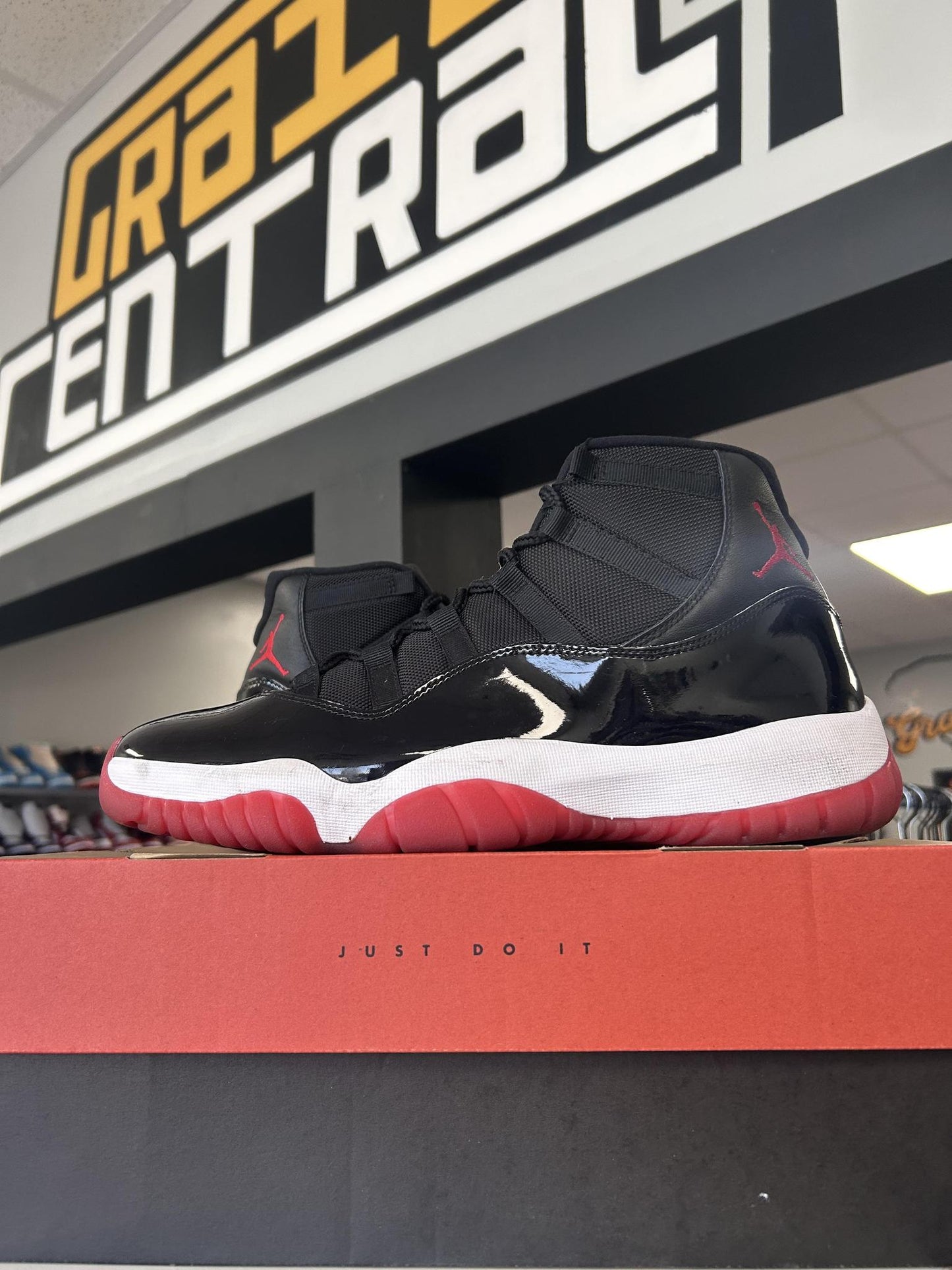 Jordan 11 "Bred" Used Size 13